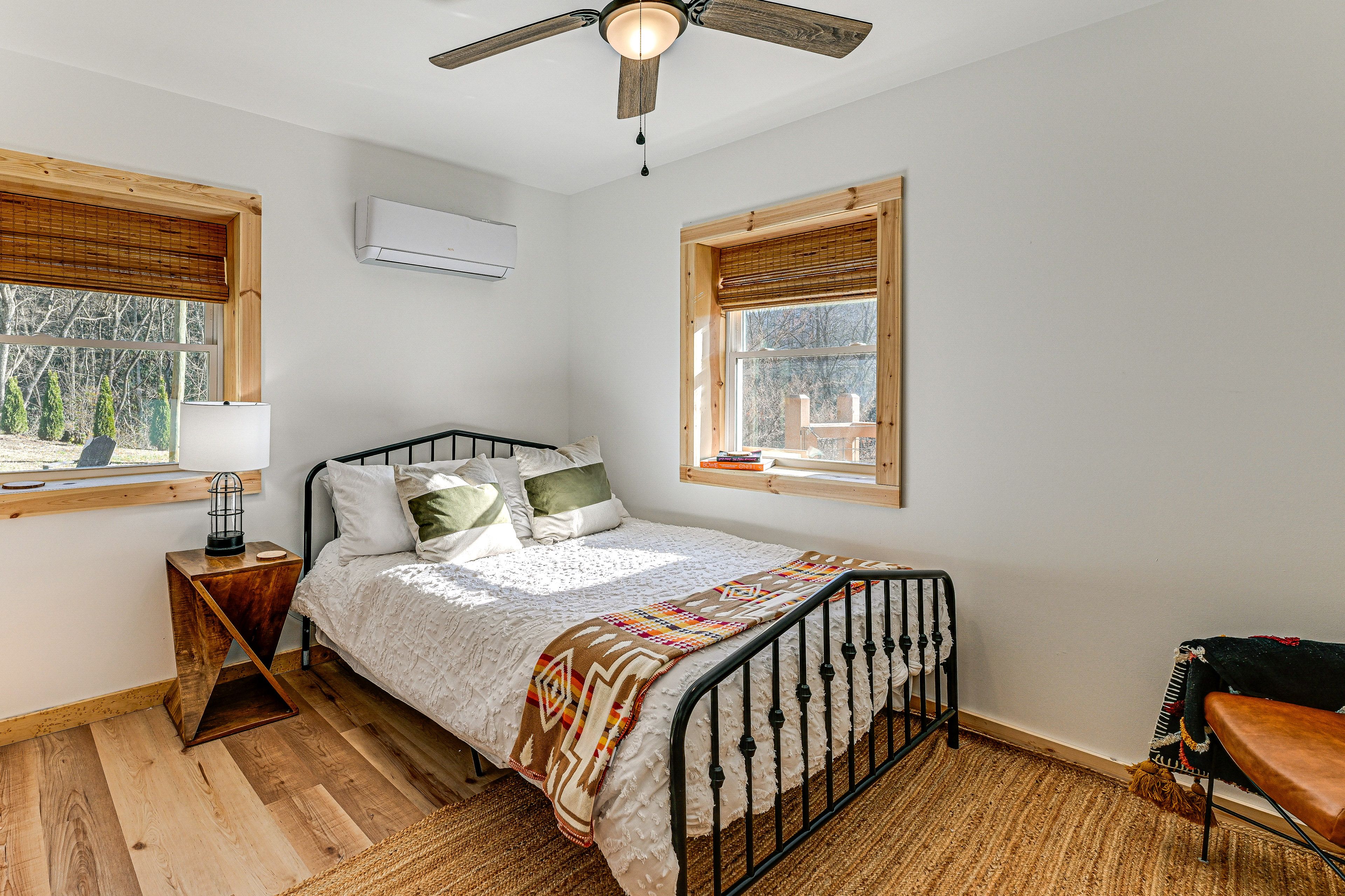 Bedroom 1 | 1st Floor | Queen Bed | Linens Provided