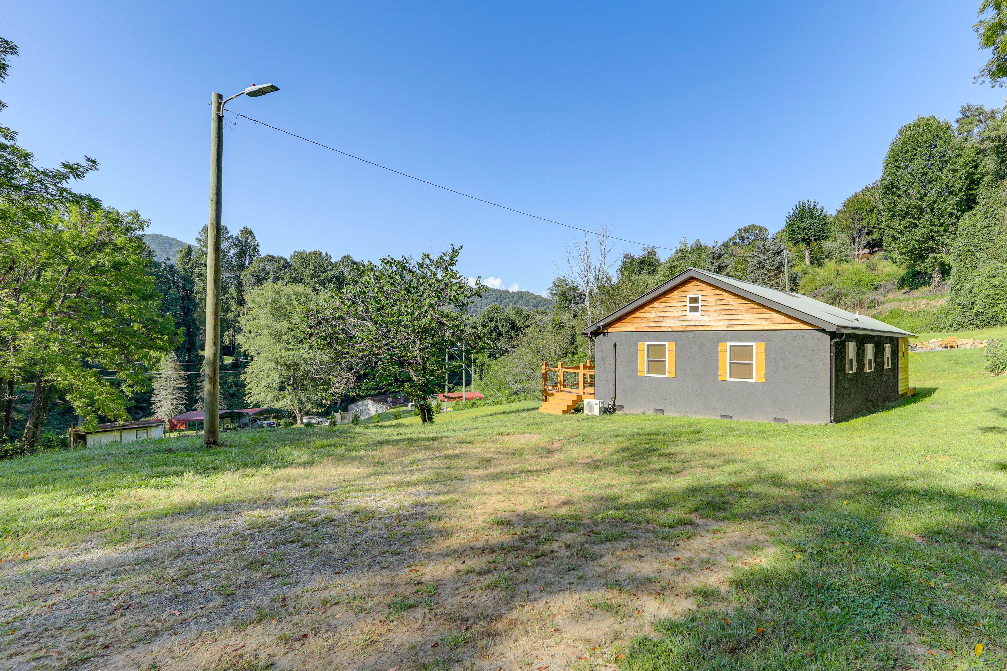 Parking | Driveway (4 Vehicles) | RV/Trailer Parking Allowed On-Site