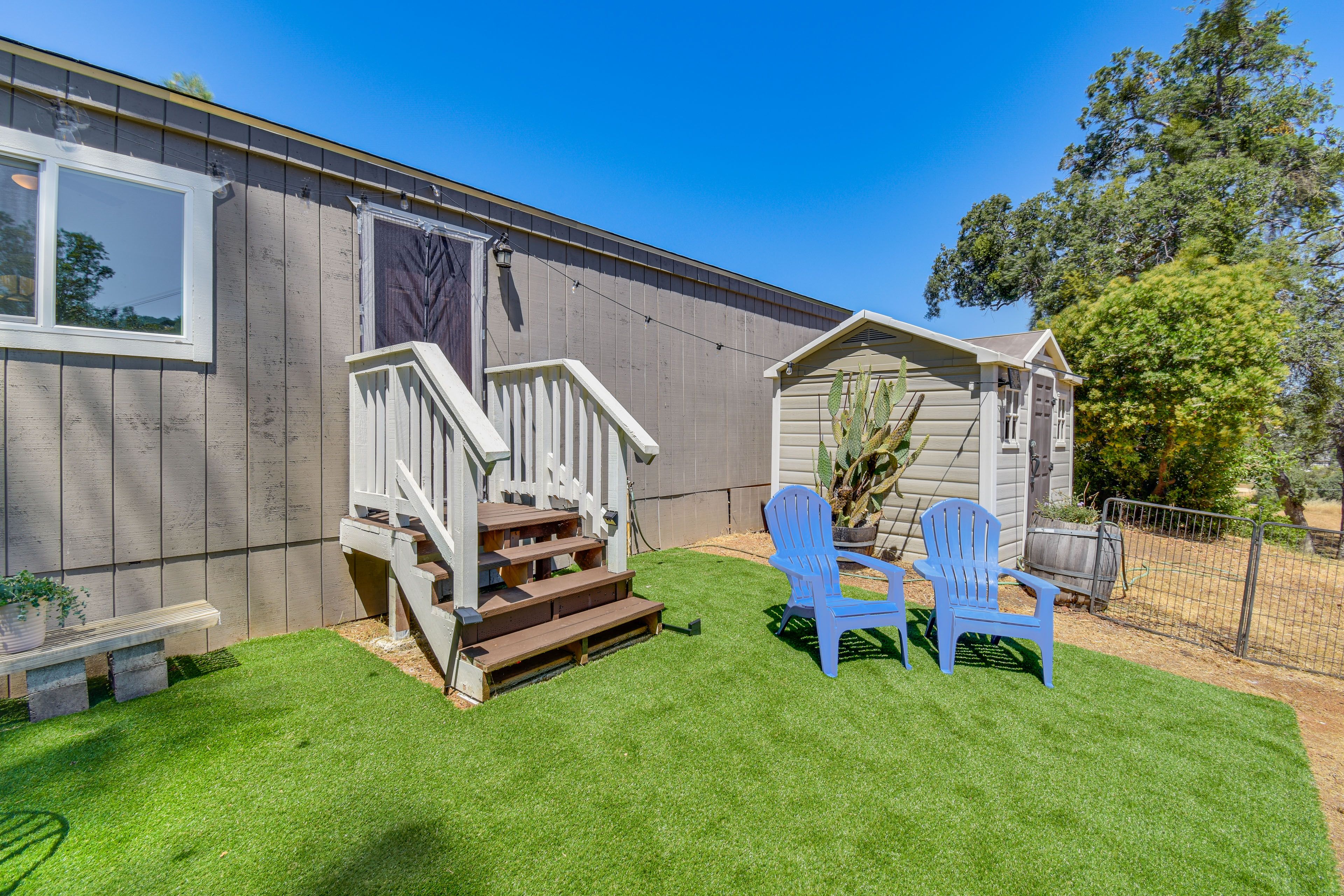 Cottage Exterior | Private Yard | Dining Area | Gas Grill