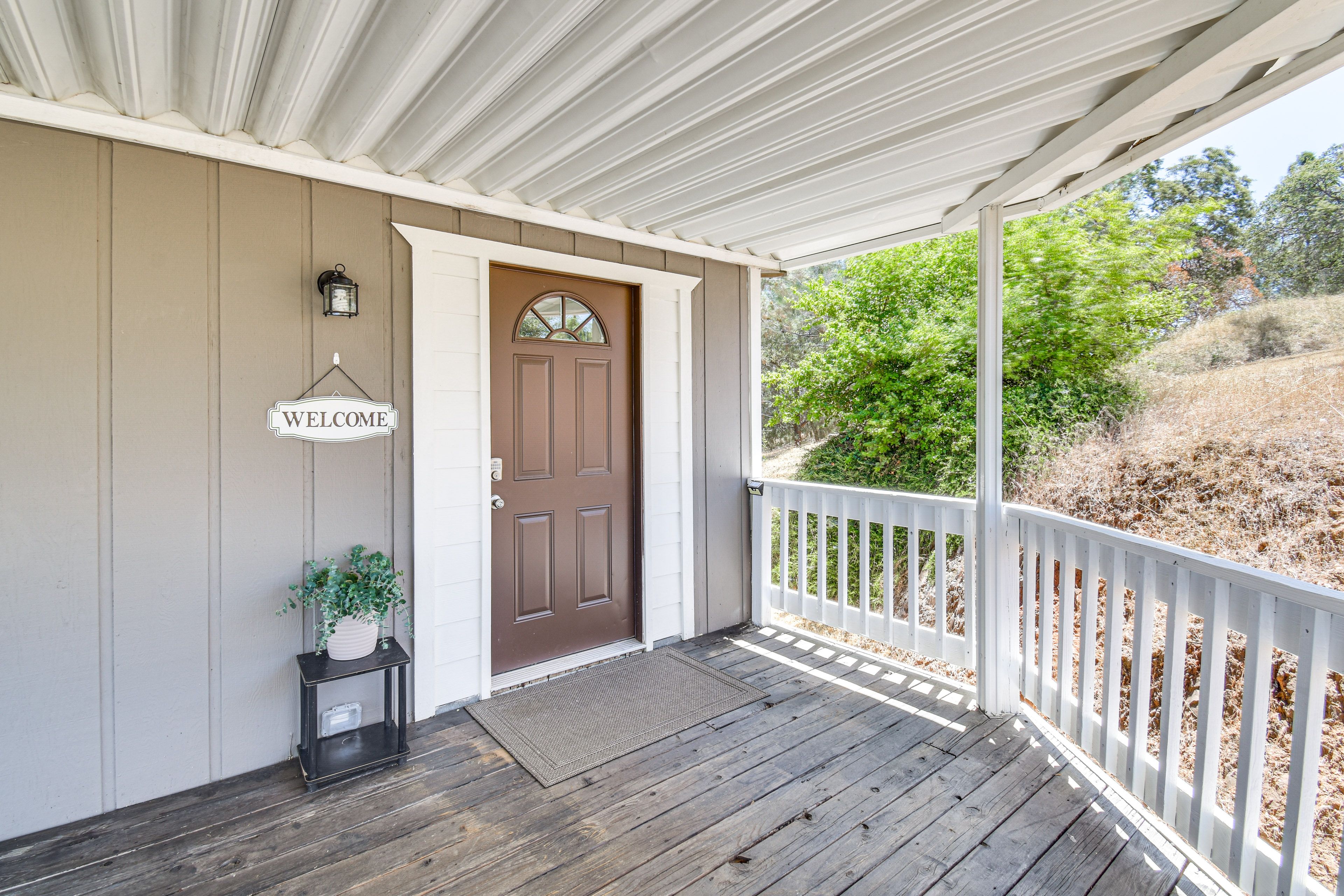Cottage Exterior | Keyless Entry | Covered Porch