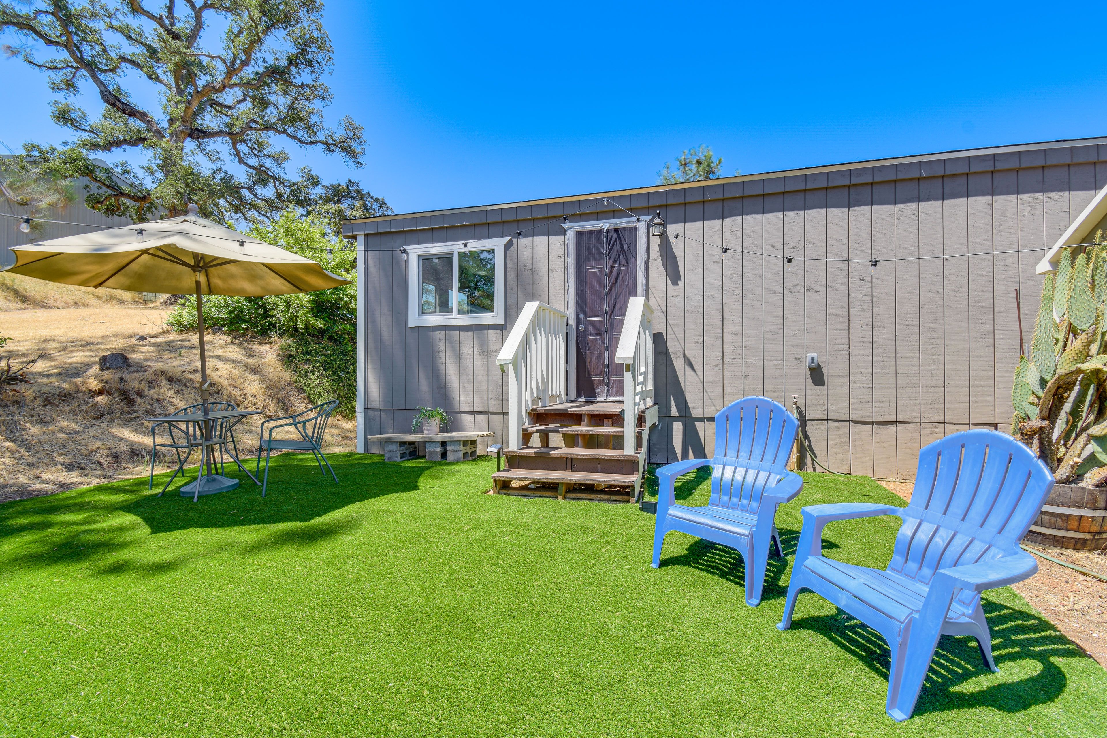 Cottage Exterior | Private Yard | Dining Area | Gas Grill