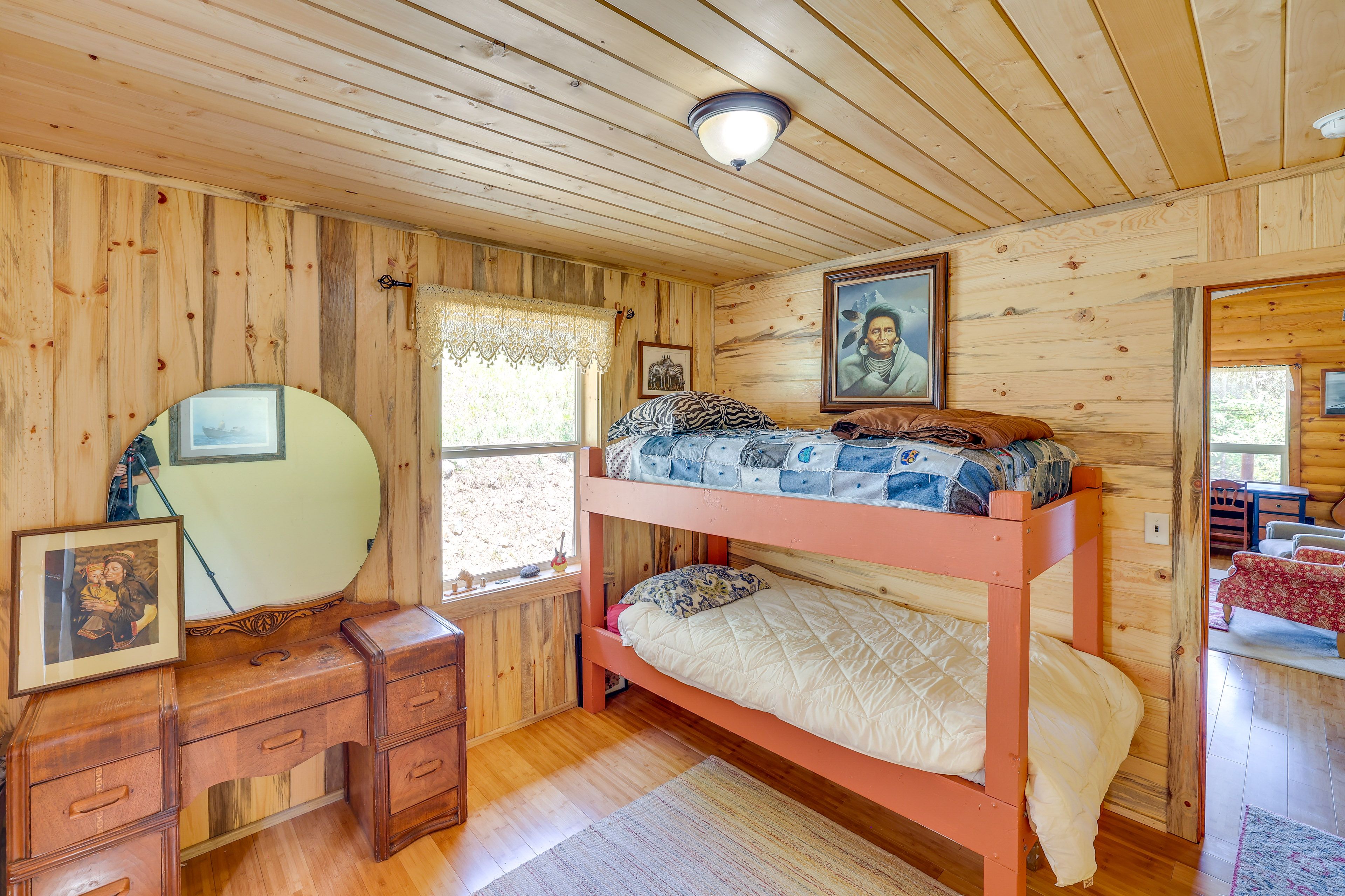 Bedroom 2 | Twin Bunk Bed