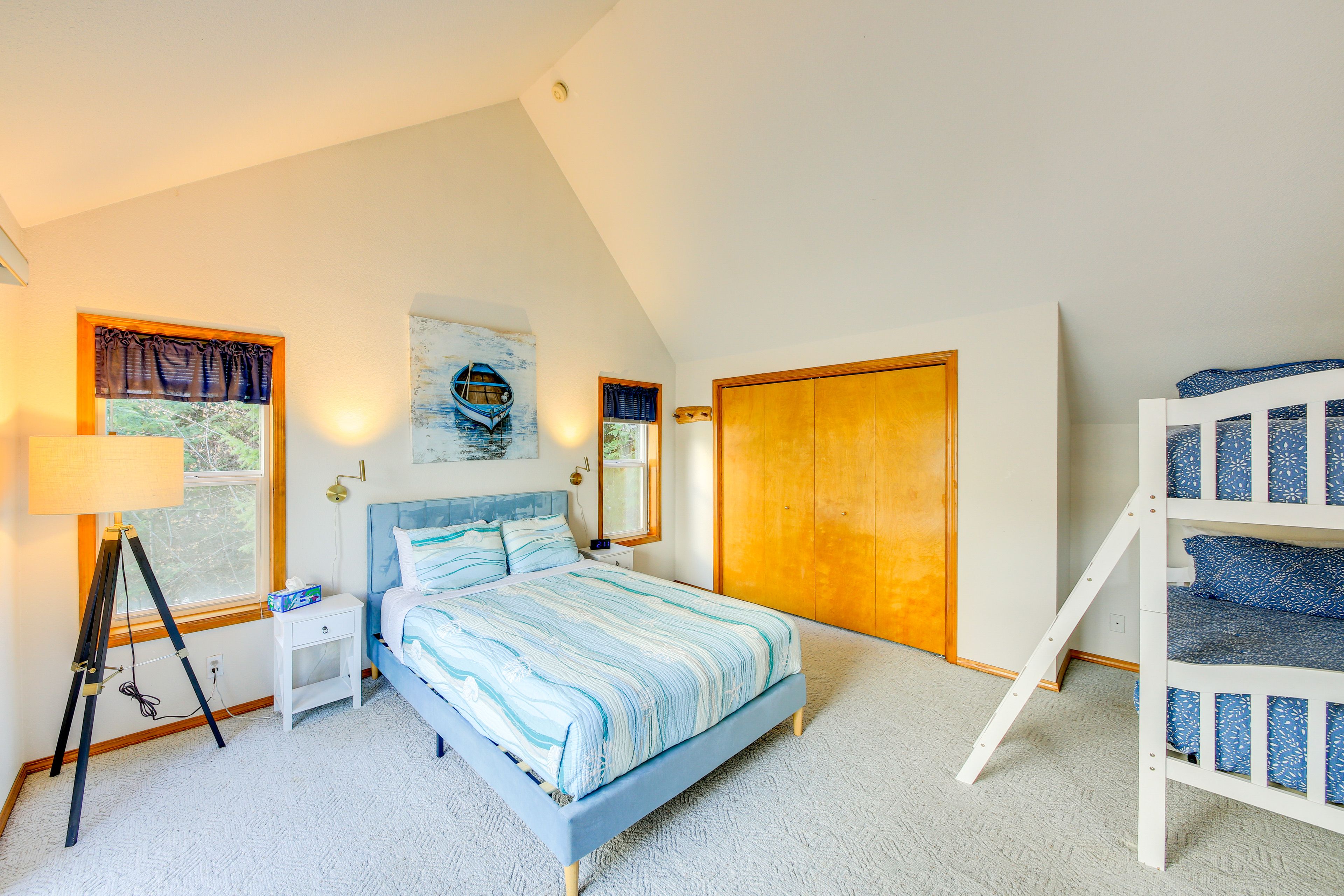 Loft | Upper Level | Queen Bed | Twin Bunk Bed | Sitting Area