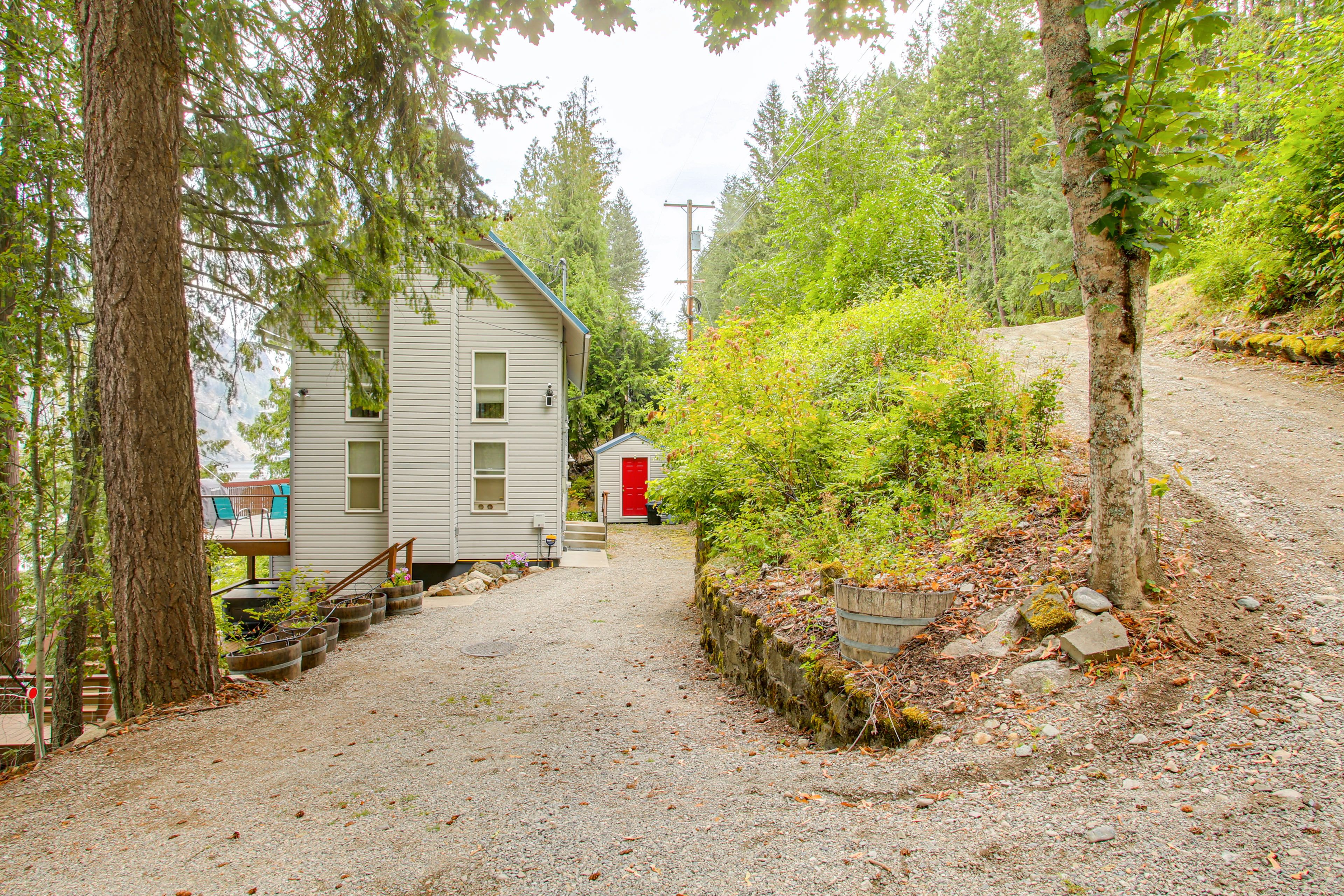 Parking | Driveway (2 Vehicles) | Street Parking (First-Come, First-Served)