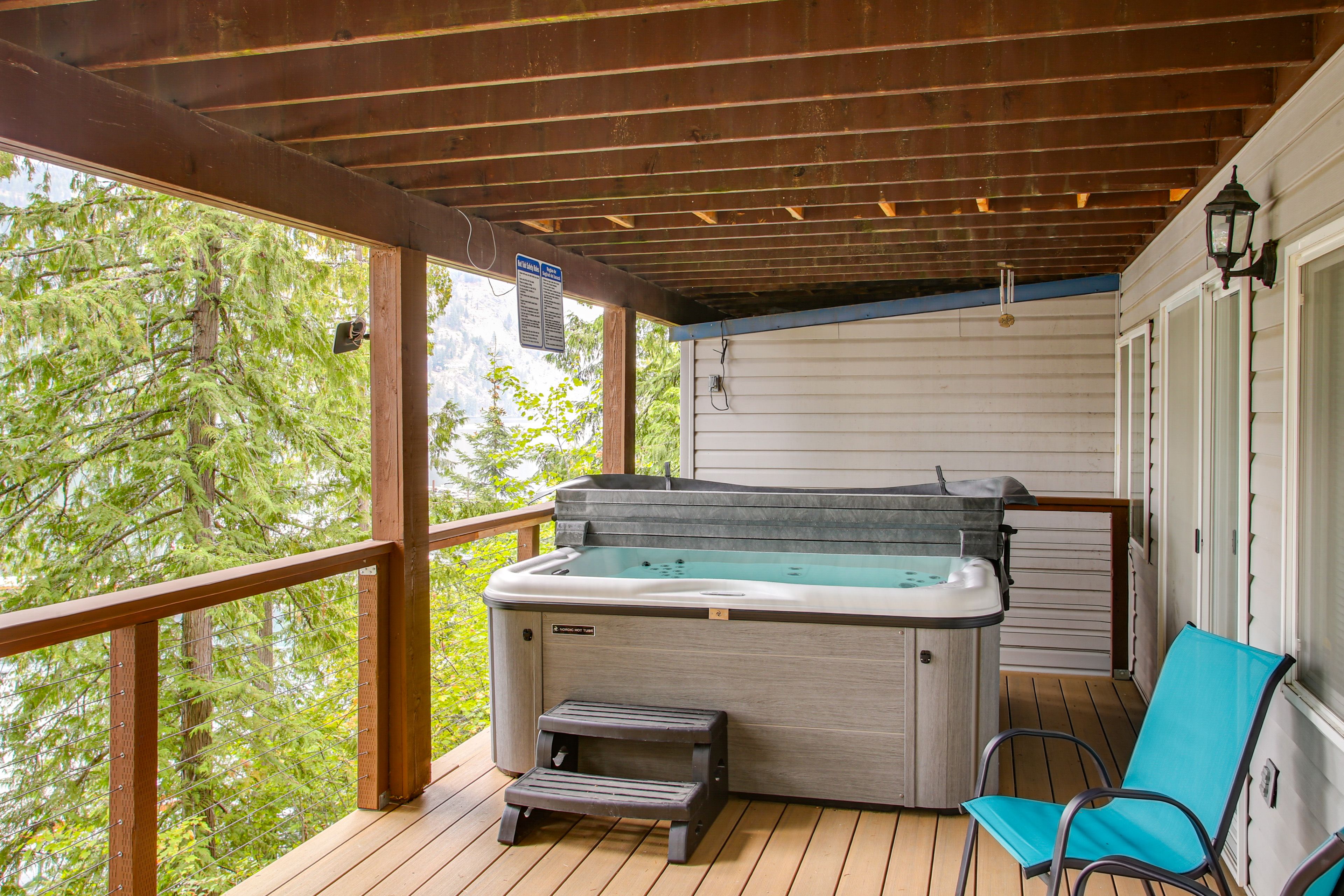 Lower Deck | Private Hot Tub