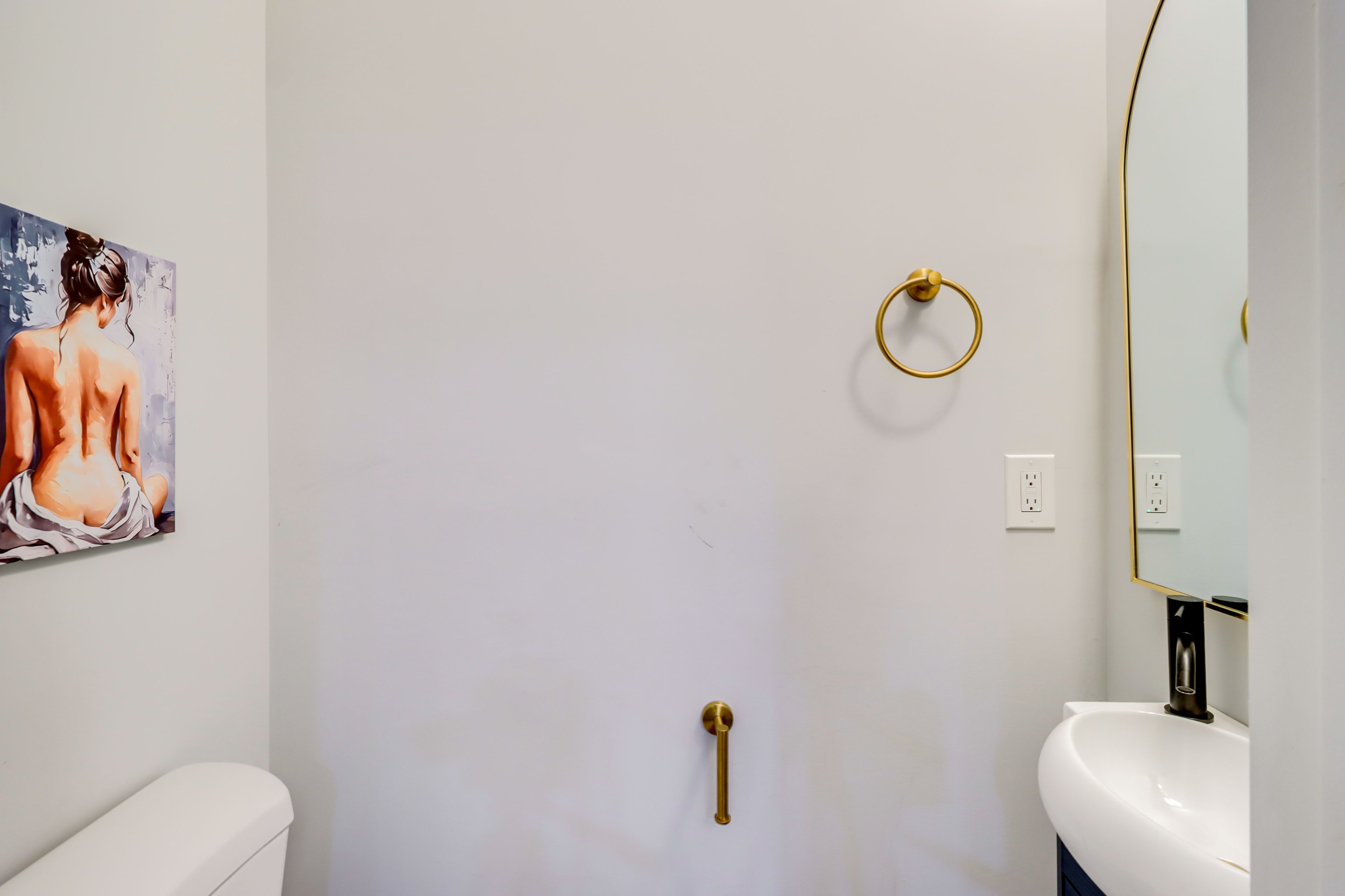 Half Bathroom | Main Level