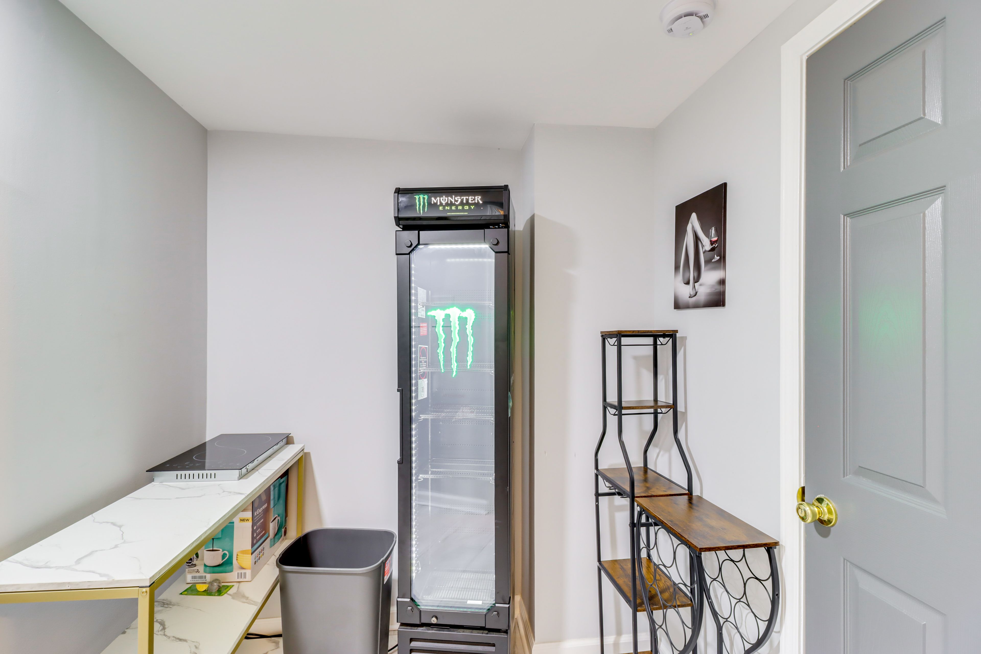 Downstairs Kitchenette | Beverage Cooler | 2-Burner Hot Plate