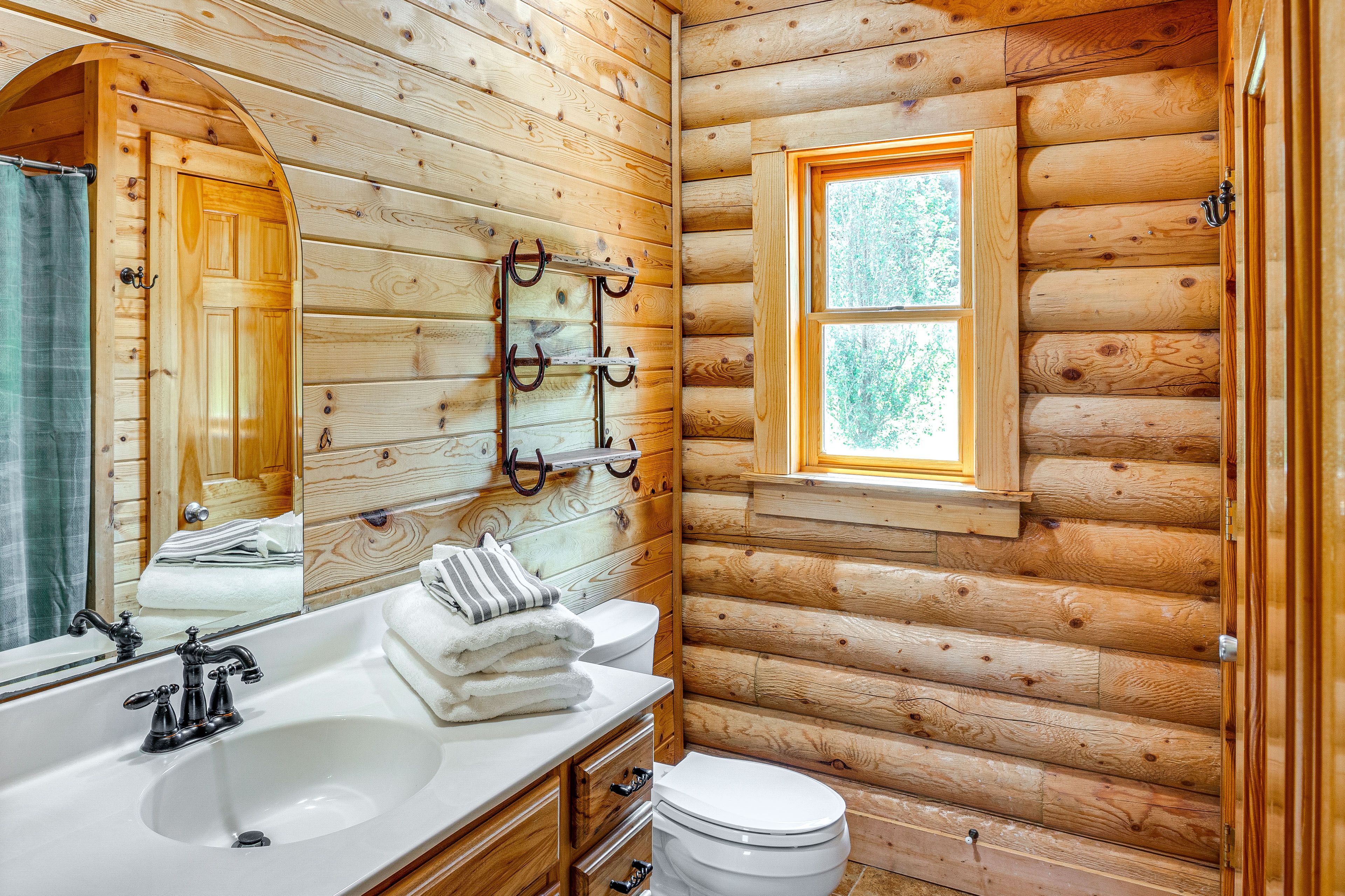 En-Suite Bathroom | 2nd Floor