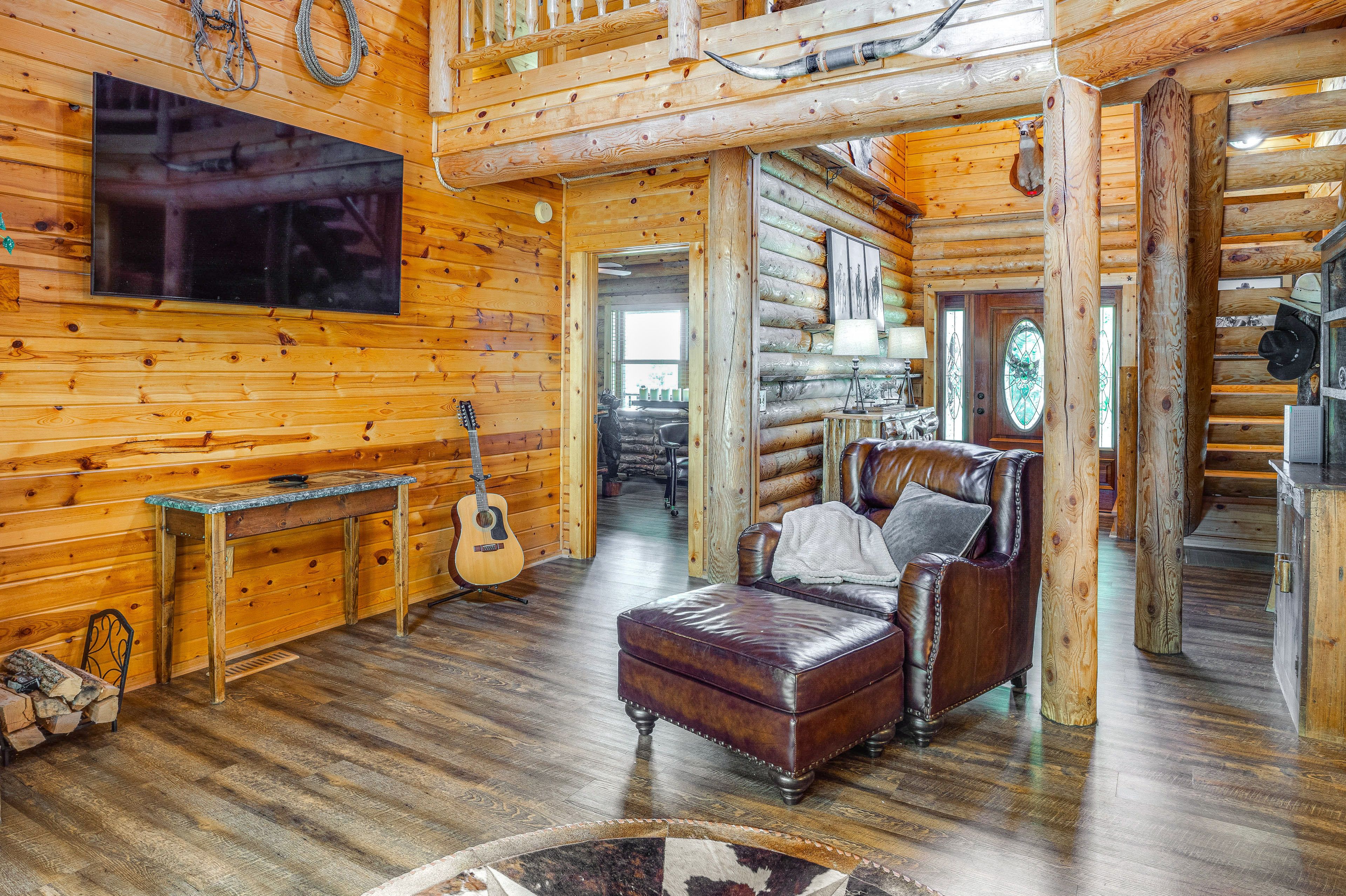 Sitting Area | 1st Floor | Wood-Burning Fireplace