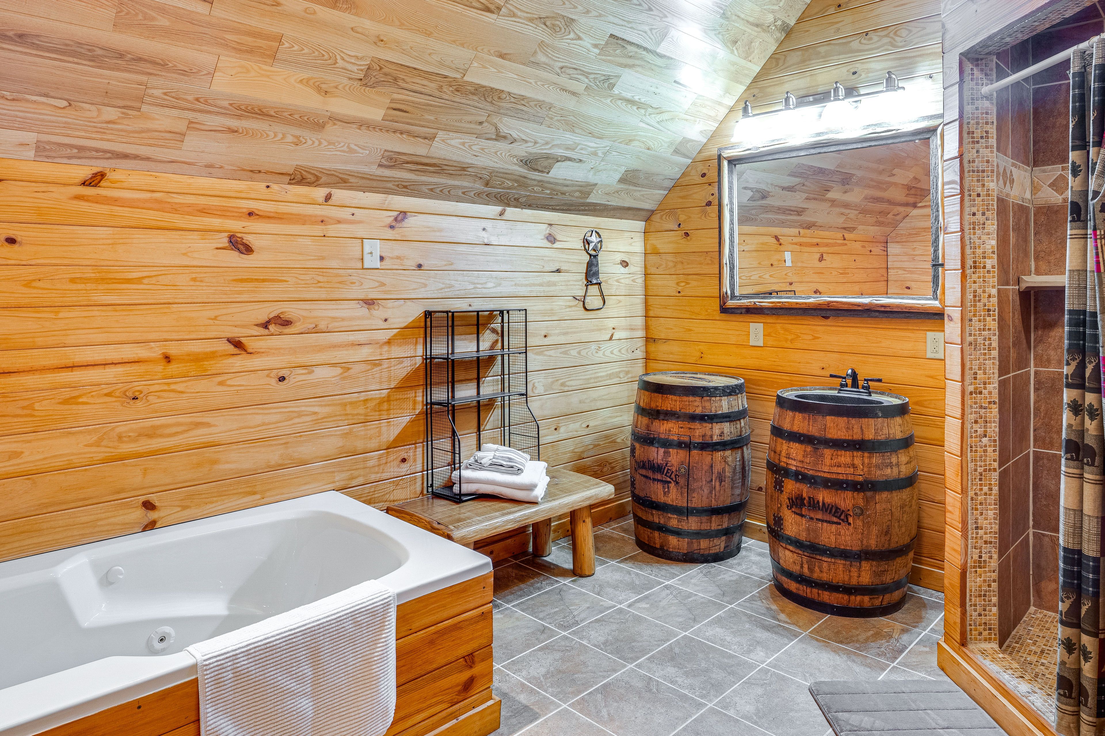 Full Bathroom | 2nd Floor