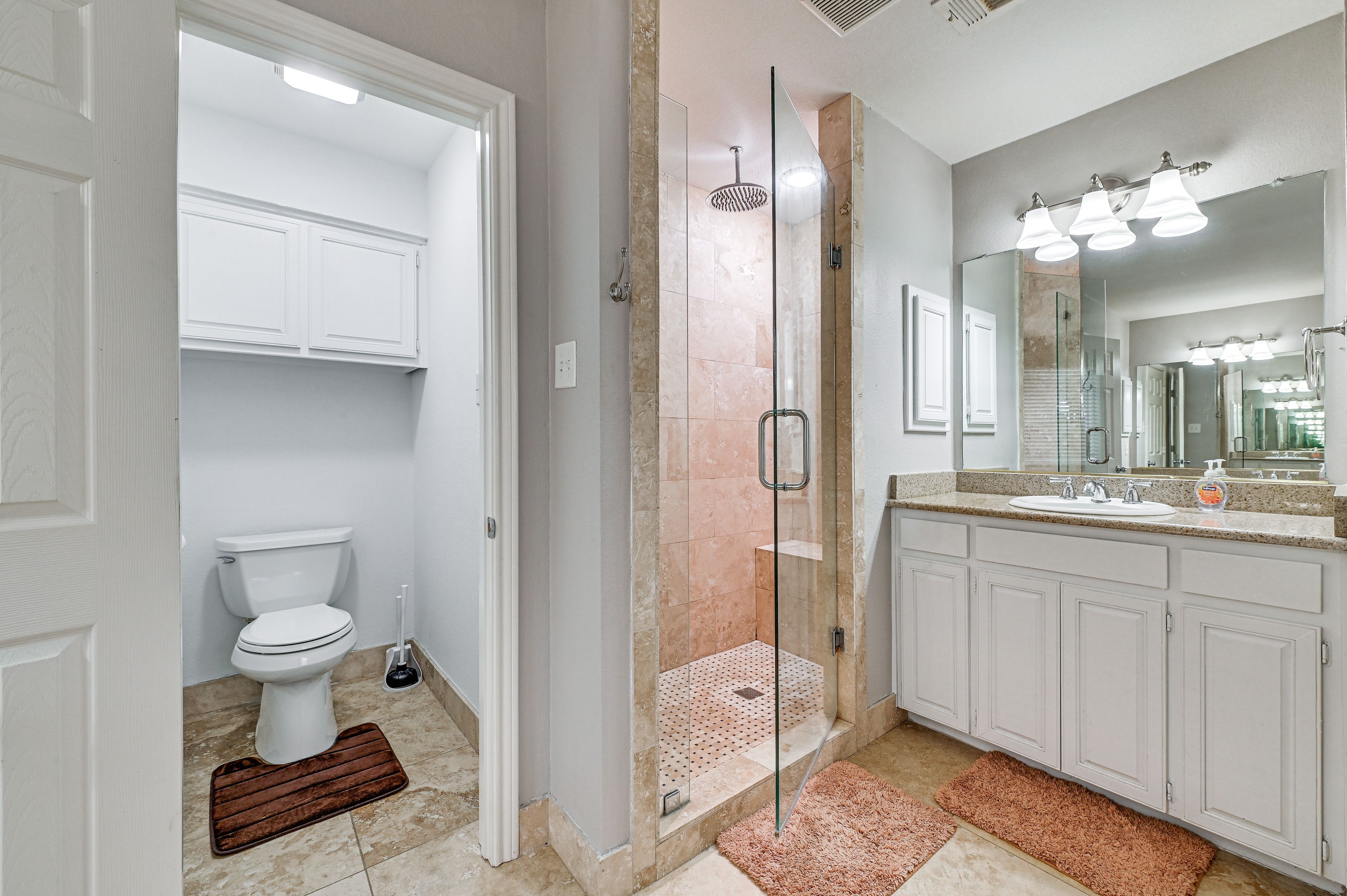 Full Bathroom | 1st Floor