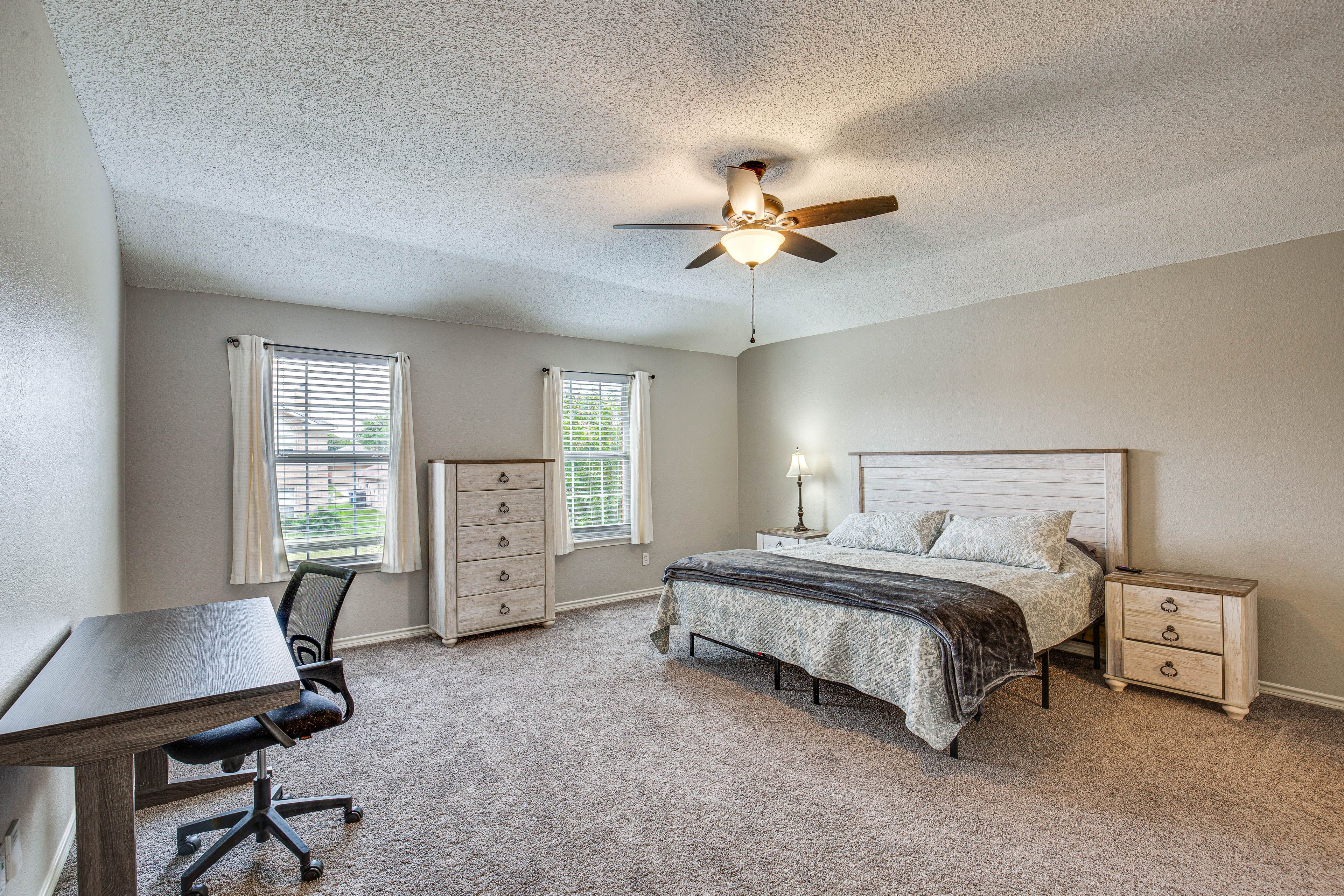 Bedroom 1 | King Bed | 2nd Floor | En-Suite Bathroom