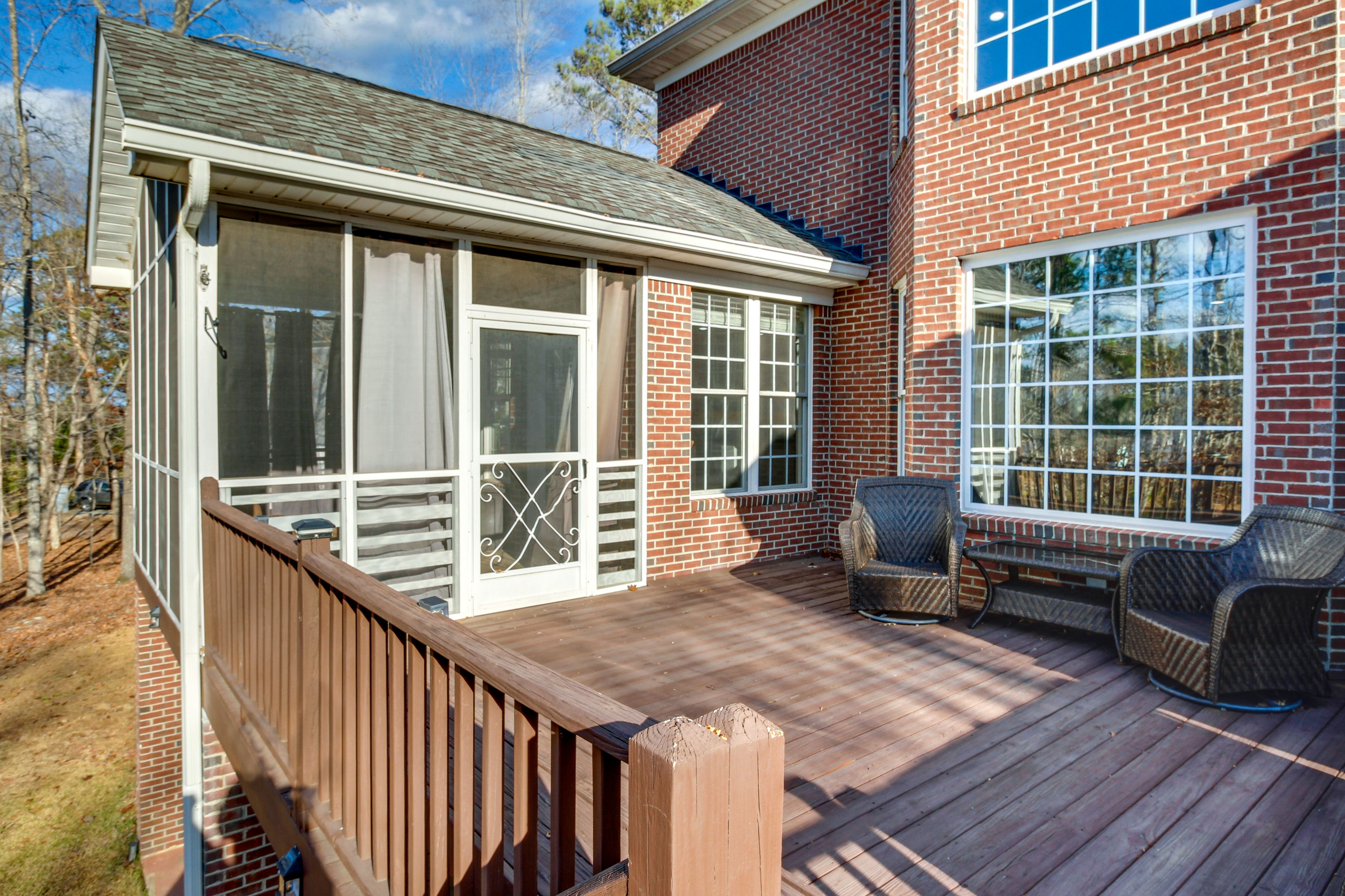Furnished Deck