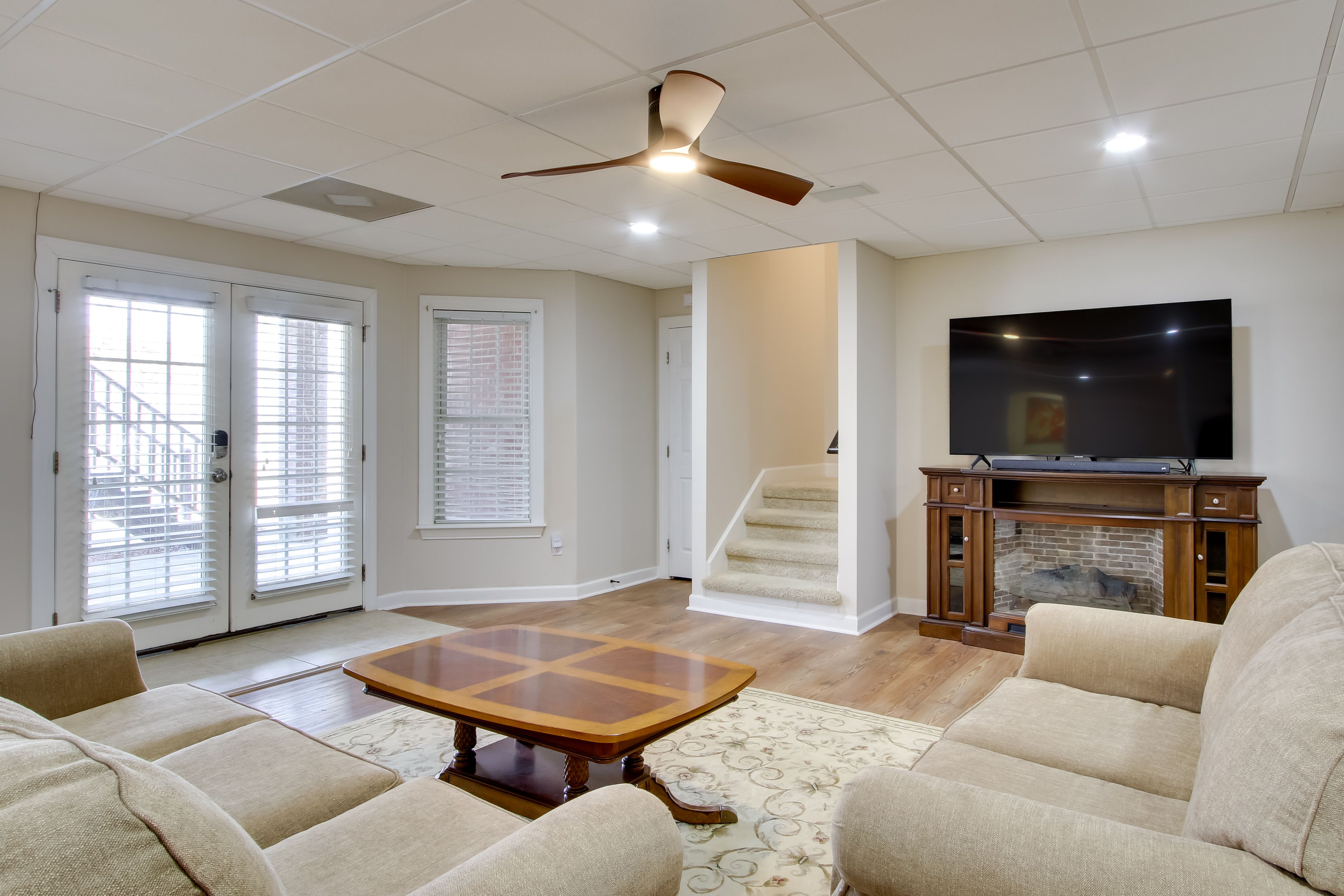 Den | Smart TV | Basement