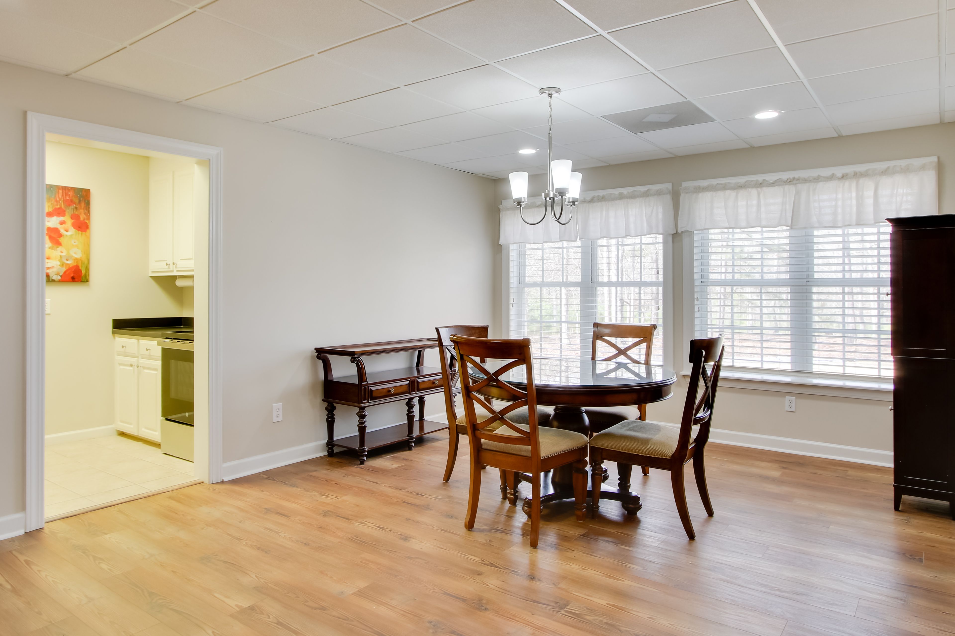 Dining Area | Bar w/ Seating | Basement