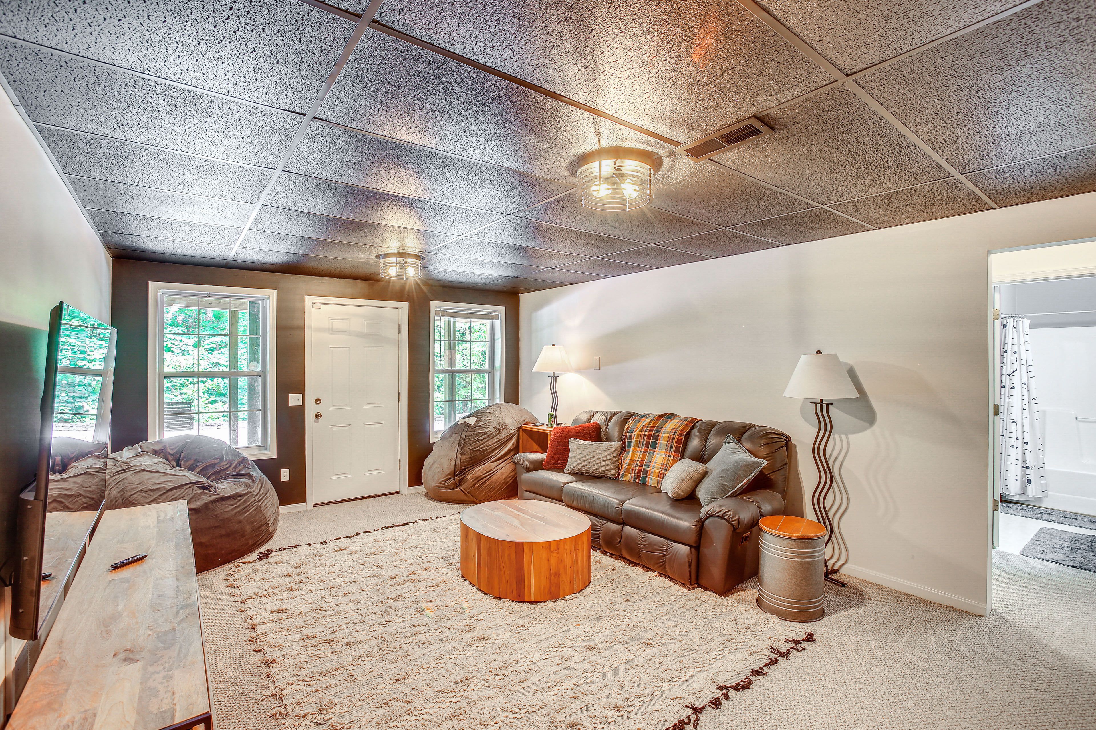 Den | Basement | Smart TV | Wood-Burning Stove