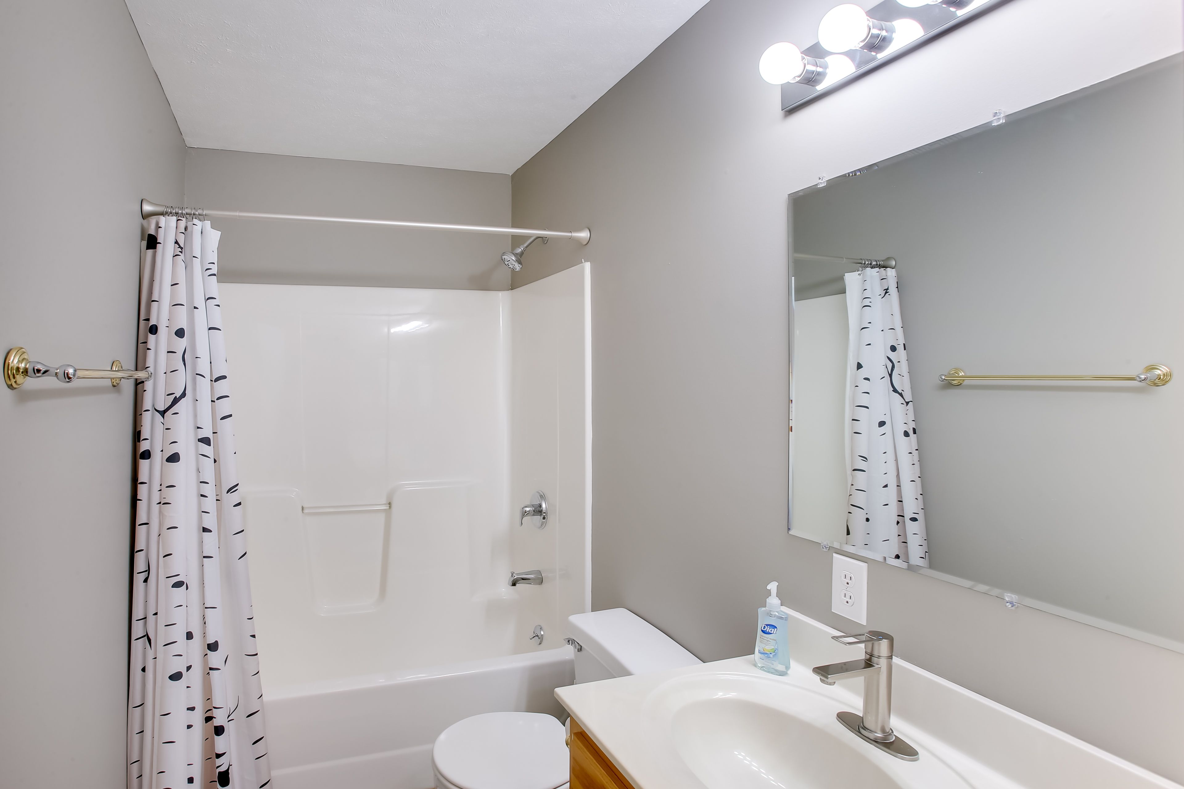 Full Bathroom | Basement