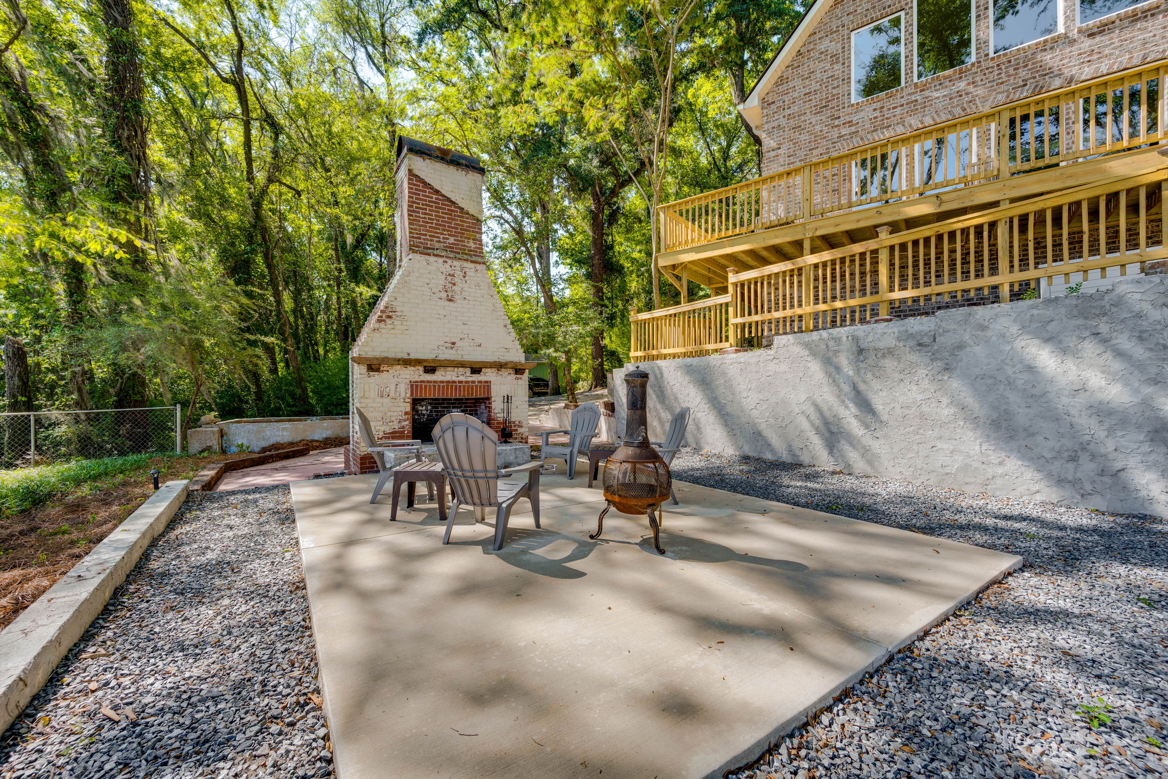 Patio | Fire Pit (Bring Your Own Wood) | Picnic Table