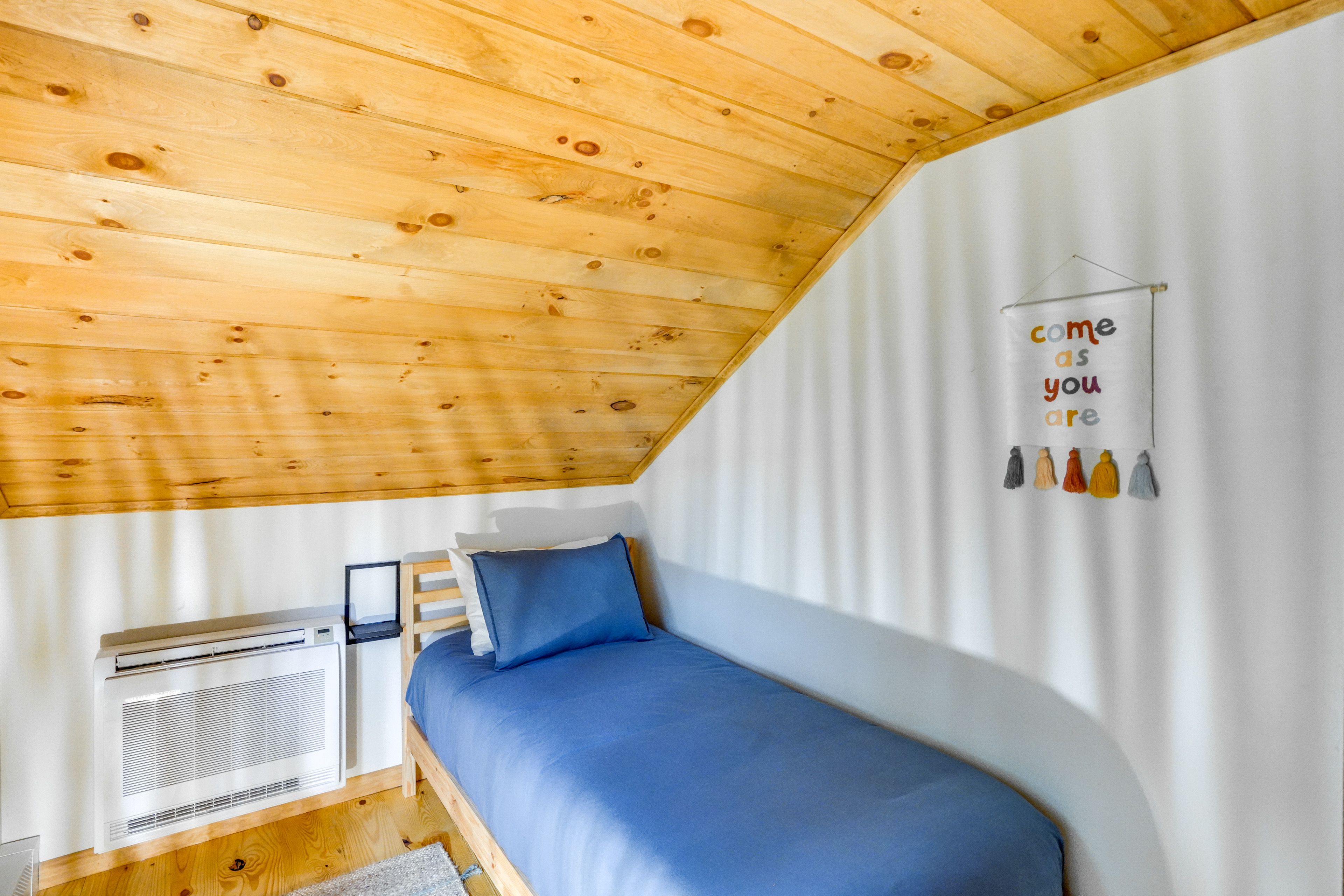Bedroom 4 | 2nd Floor | 2 Twin Beds | Linens Provided