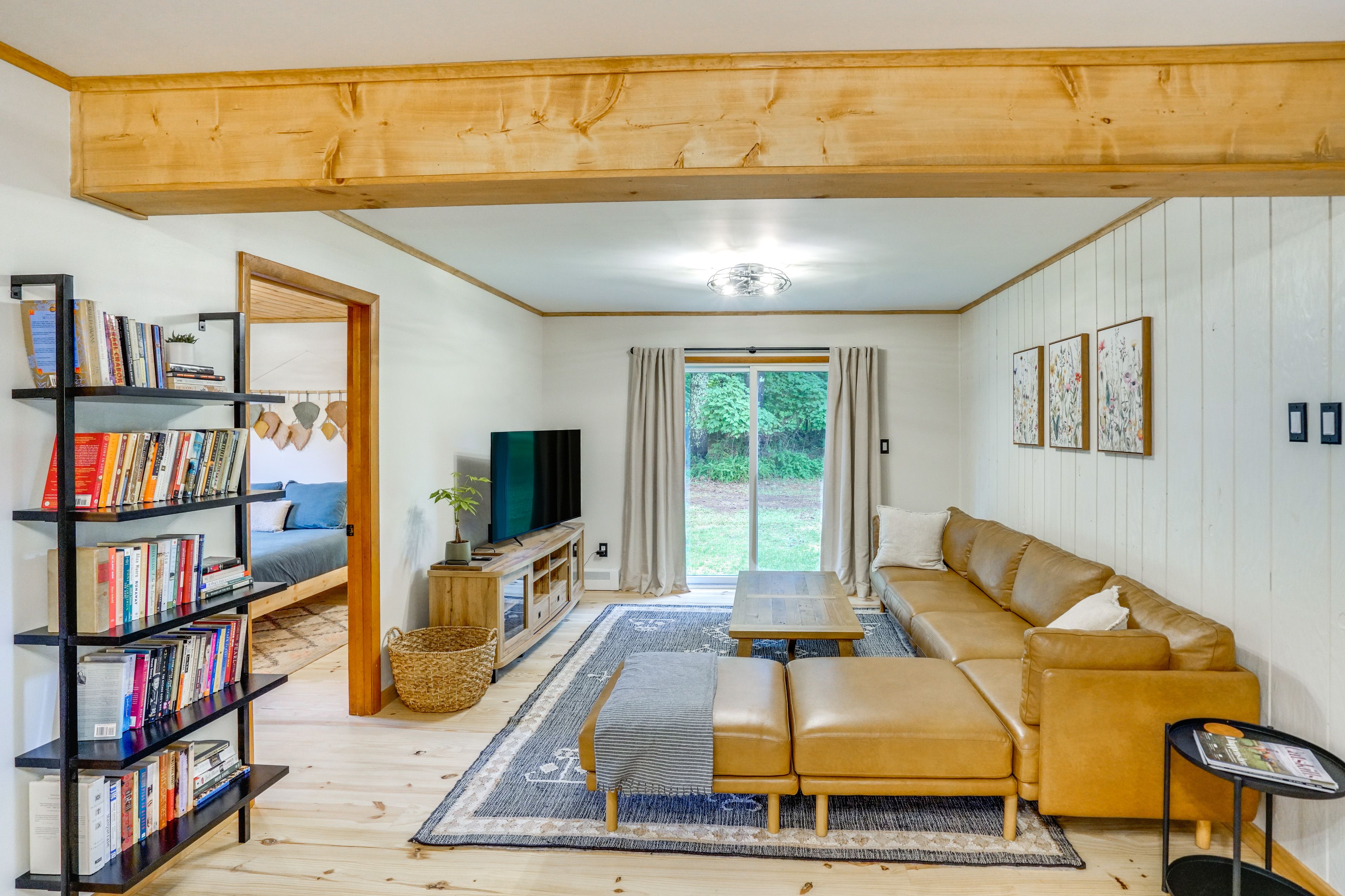 Living Room | 1st Floor | Free WiFi