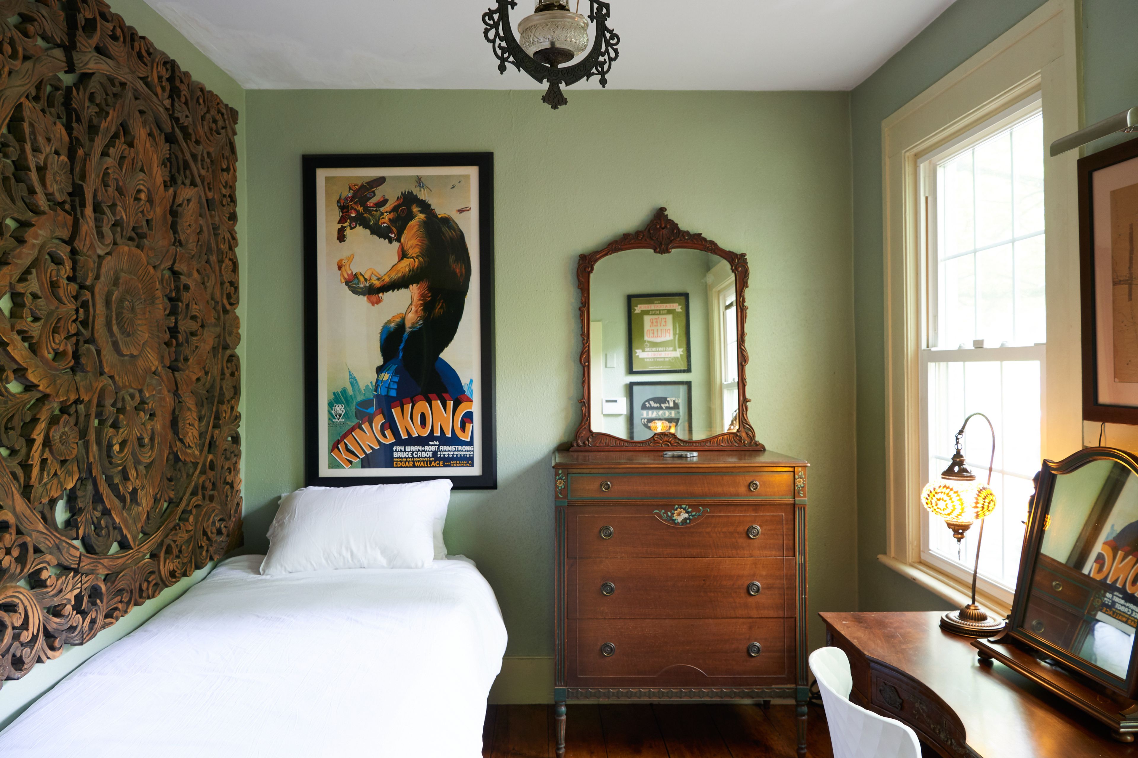 Bedroom 4 | 1st Floor | Twin Bed