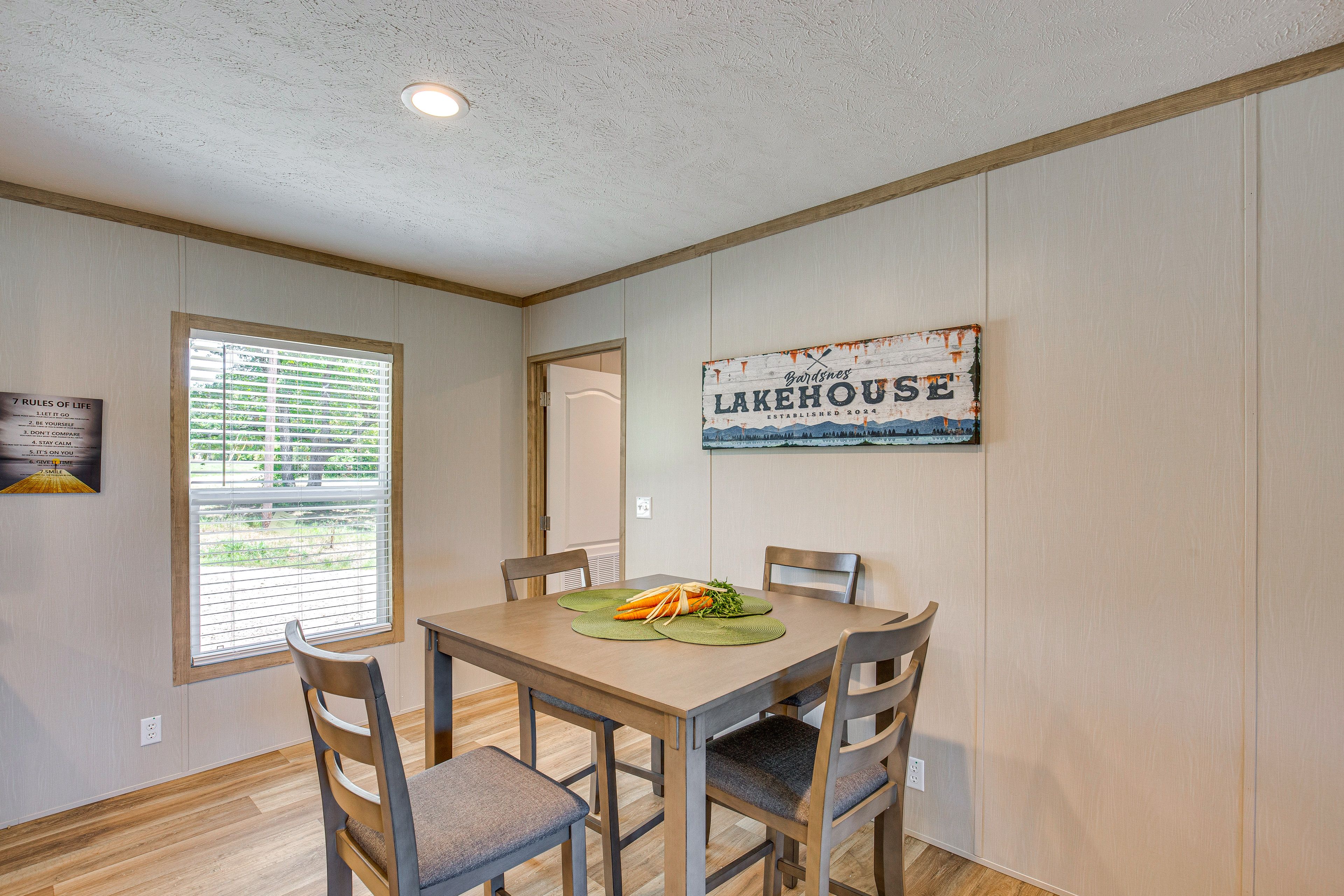 Dining Area | Dishware/Flatware
