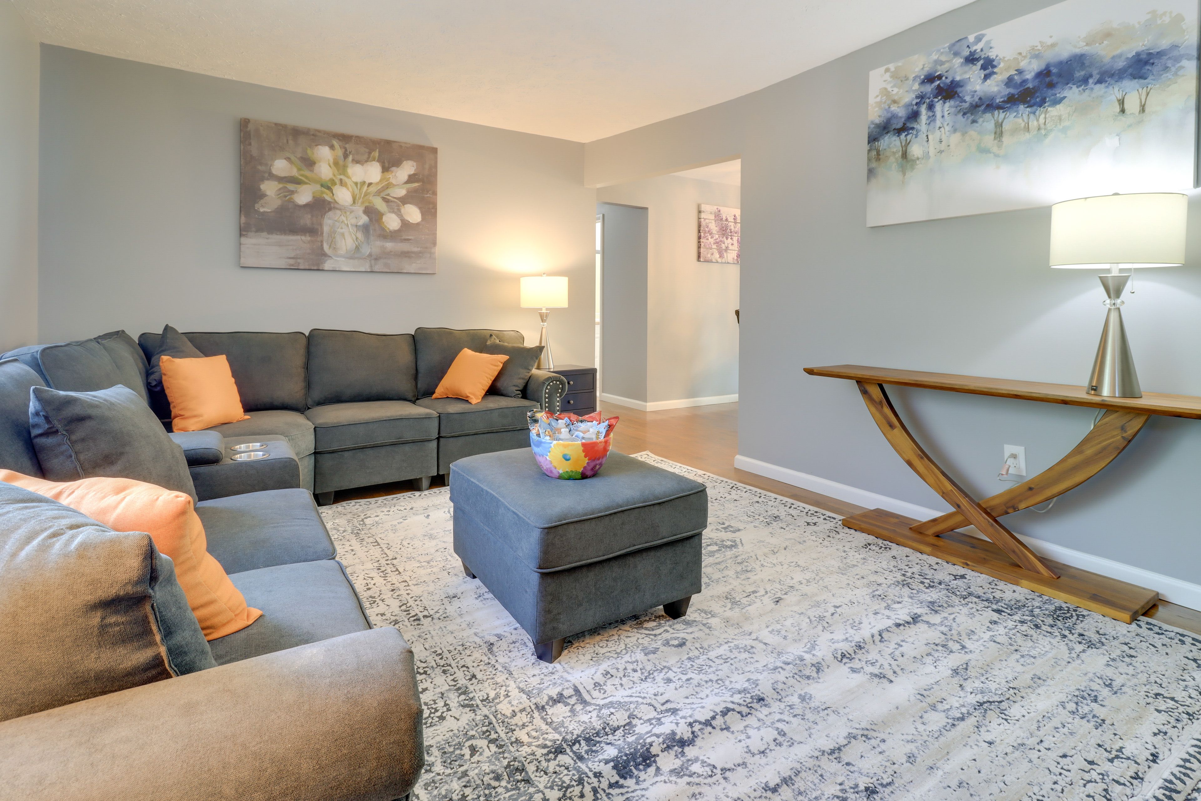 Living Room | Free WiFi | Central Heating & A/C | Smart TV w/ Cable | Main Level