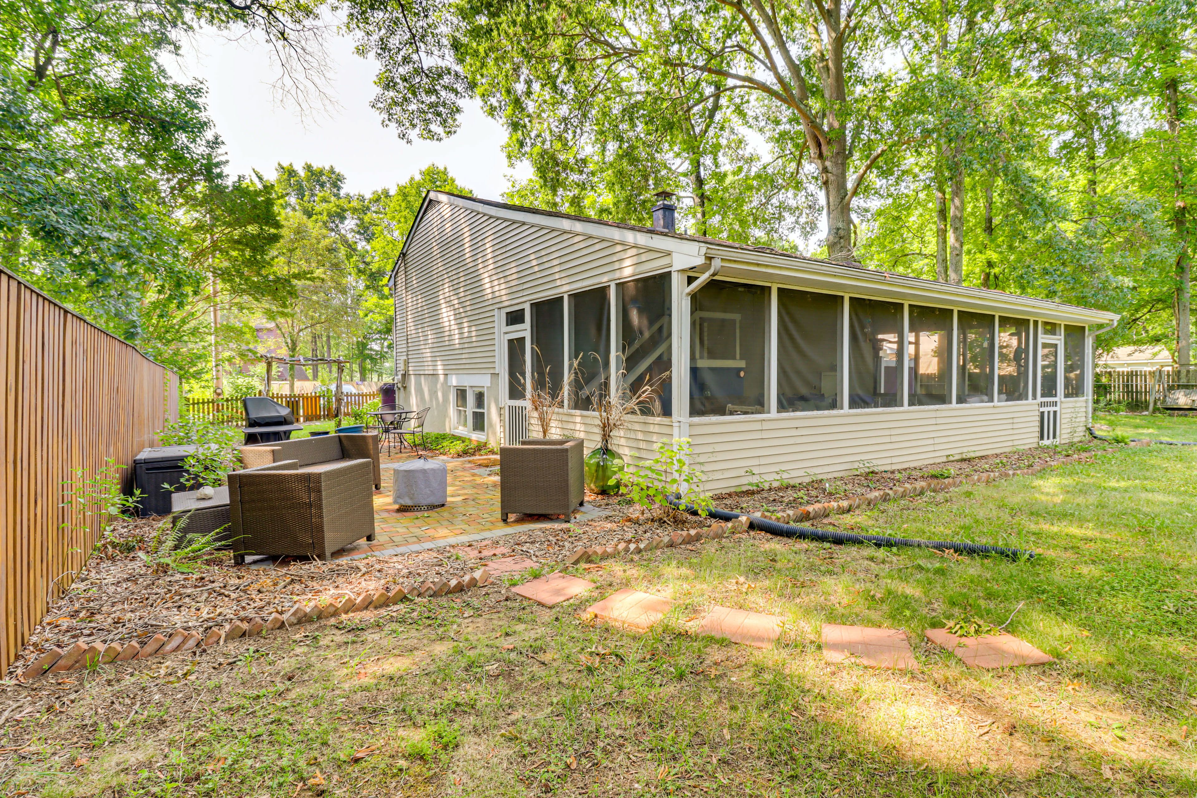 Patio | Gas Grill | Outdoor Dining Area