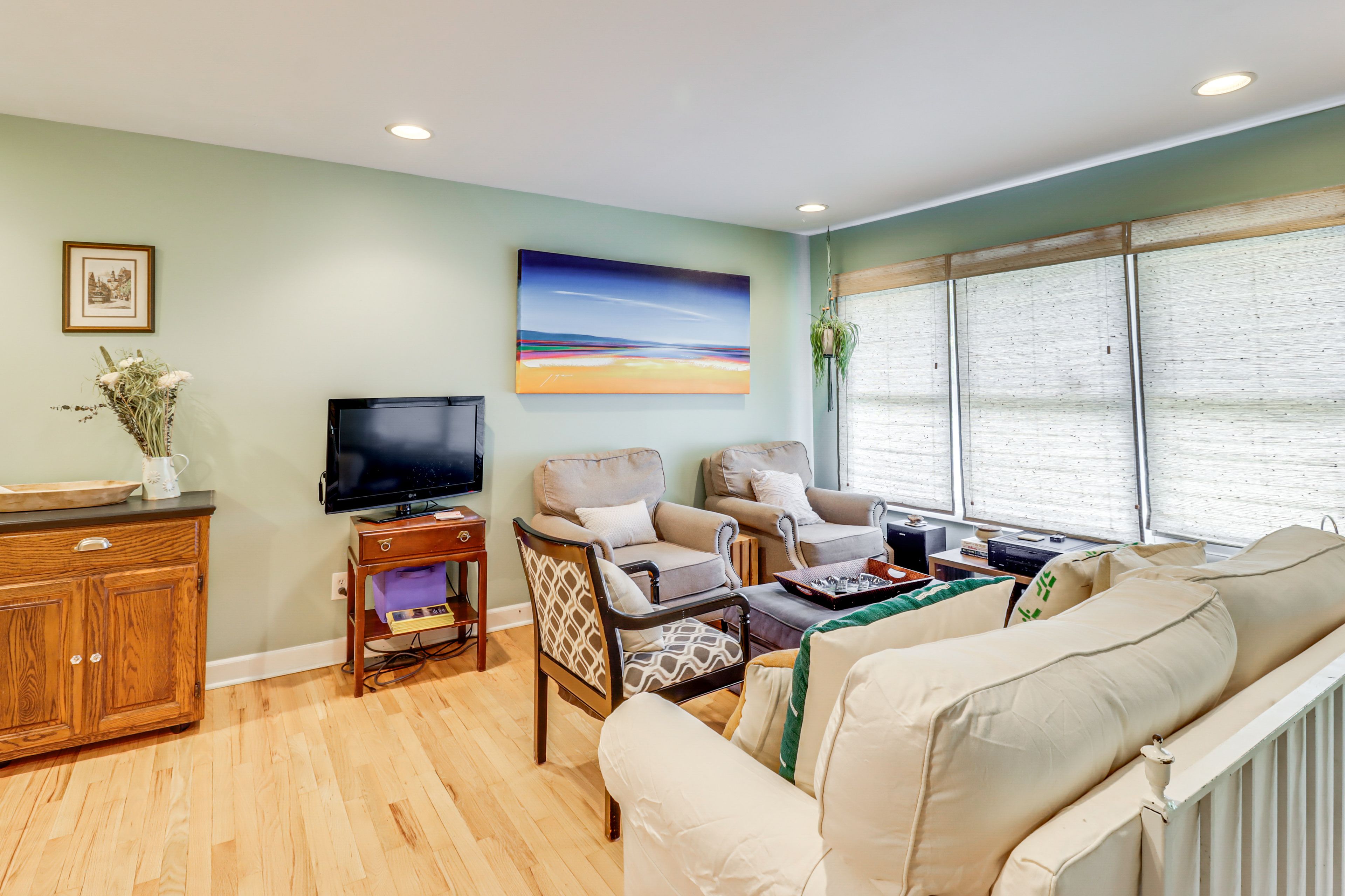 Upstairs Living Room | Central A/C + Heating | Main Level