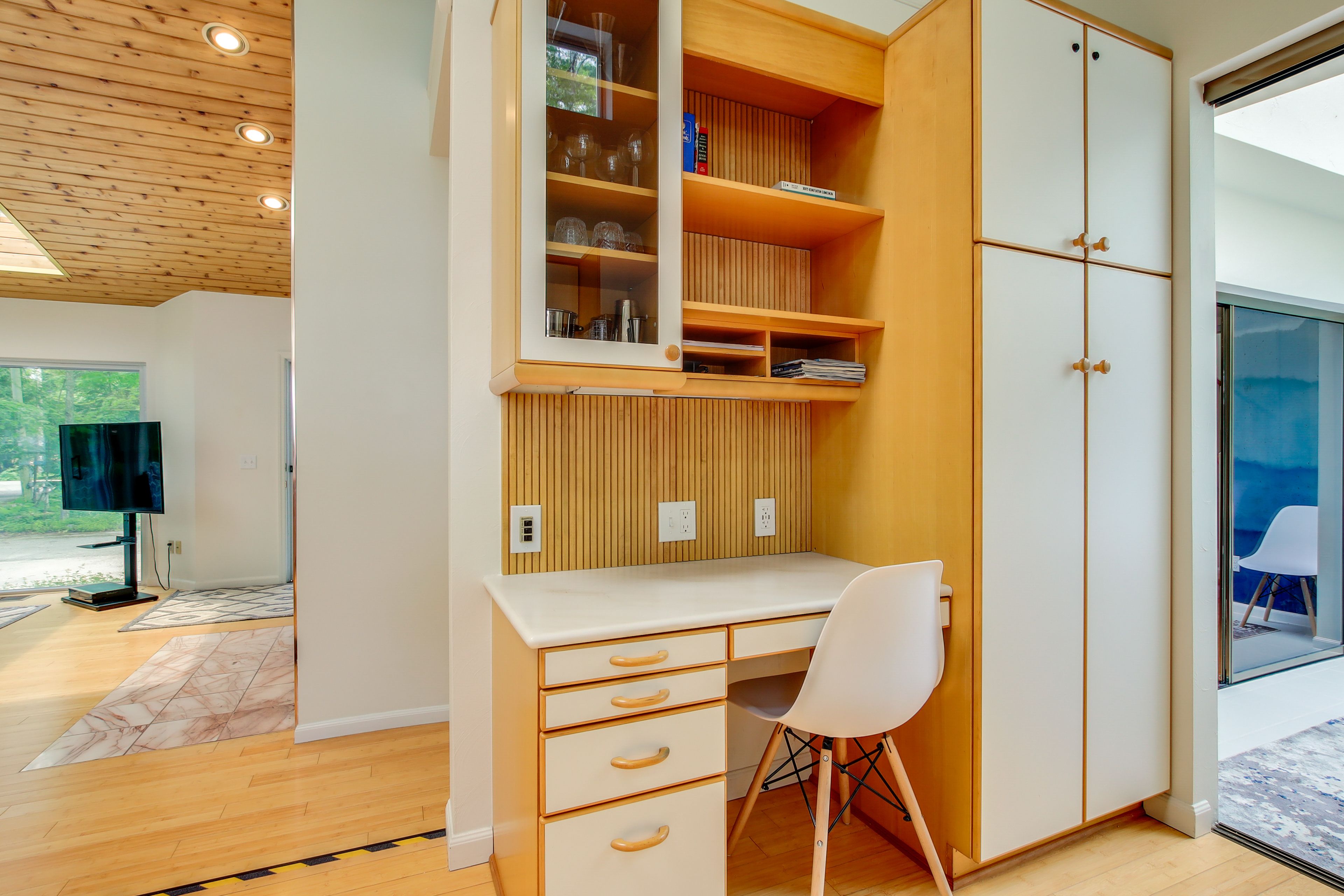 Workstation | 1st Floor