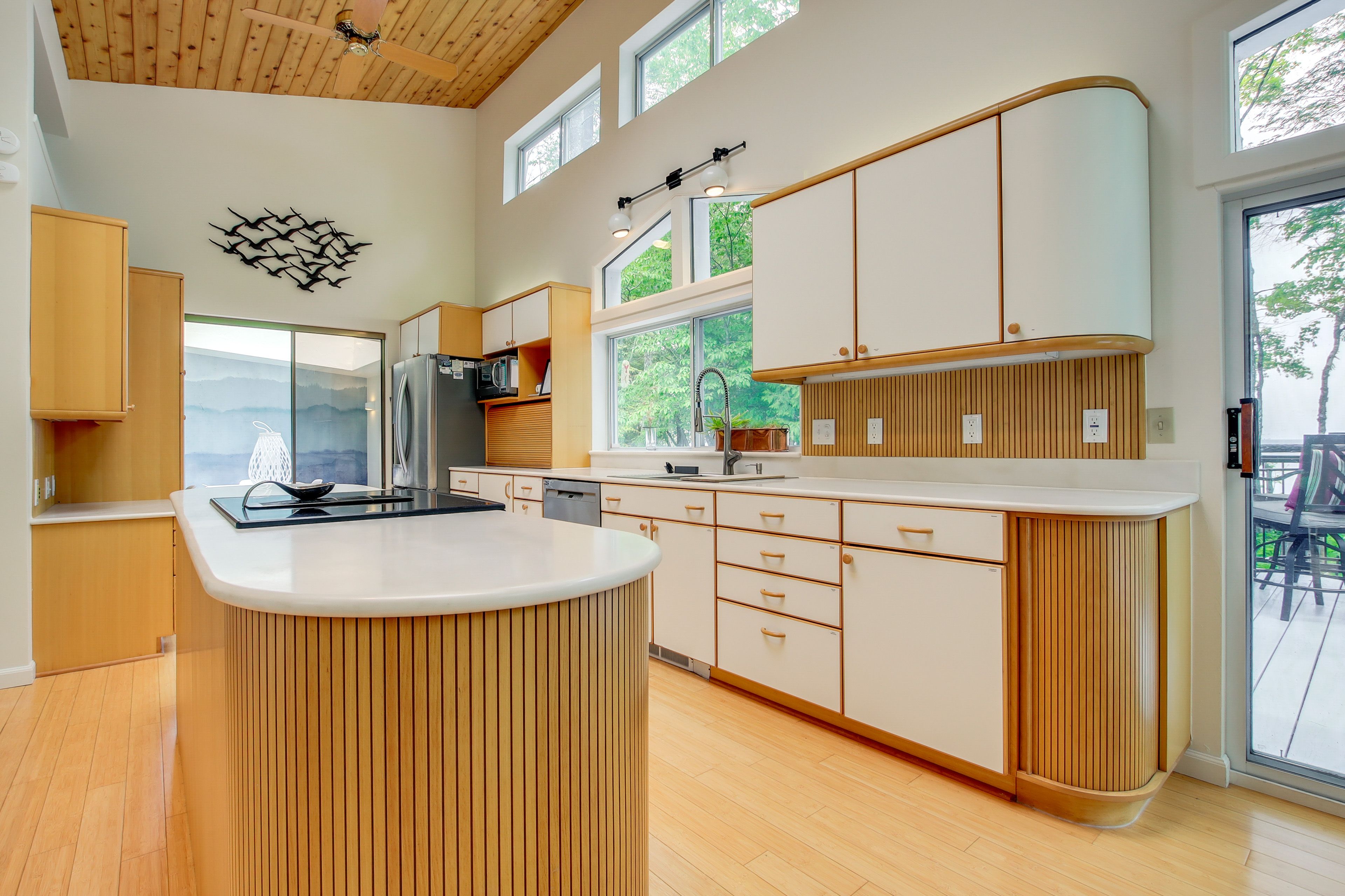 Kitchen | Stove/Oven | Drip Coffee Maker | 1st Floor
