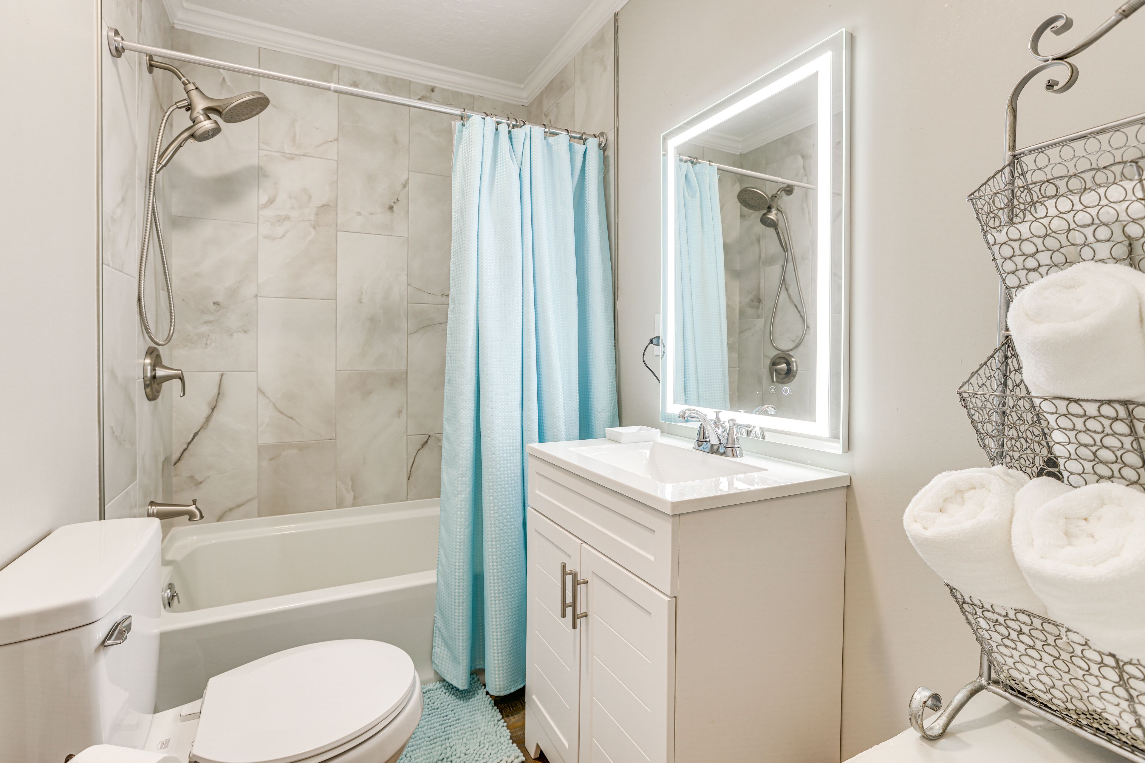 Full Bathroom