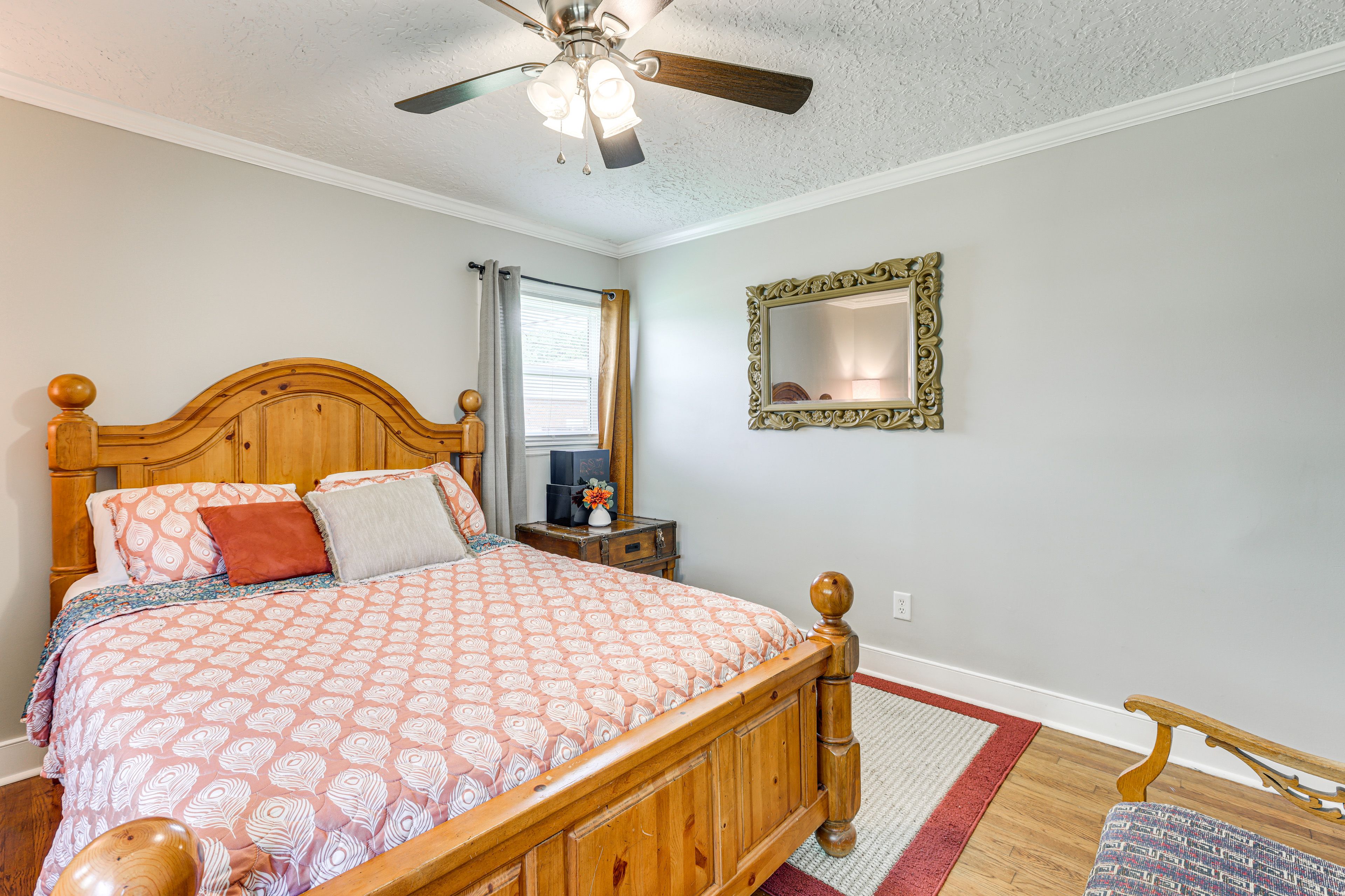 Bedroom 3 | Queen Bed