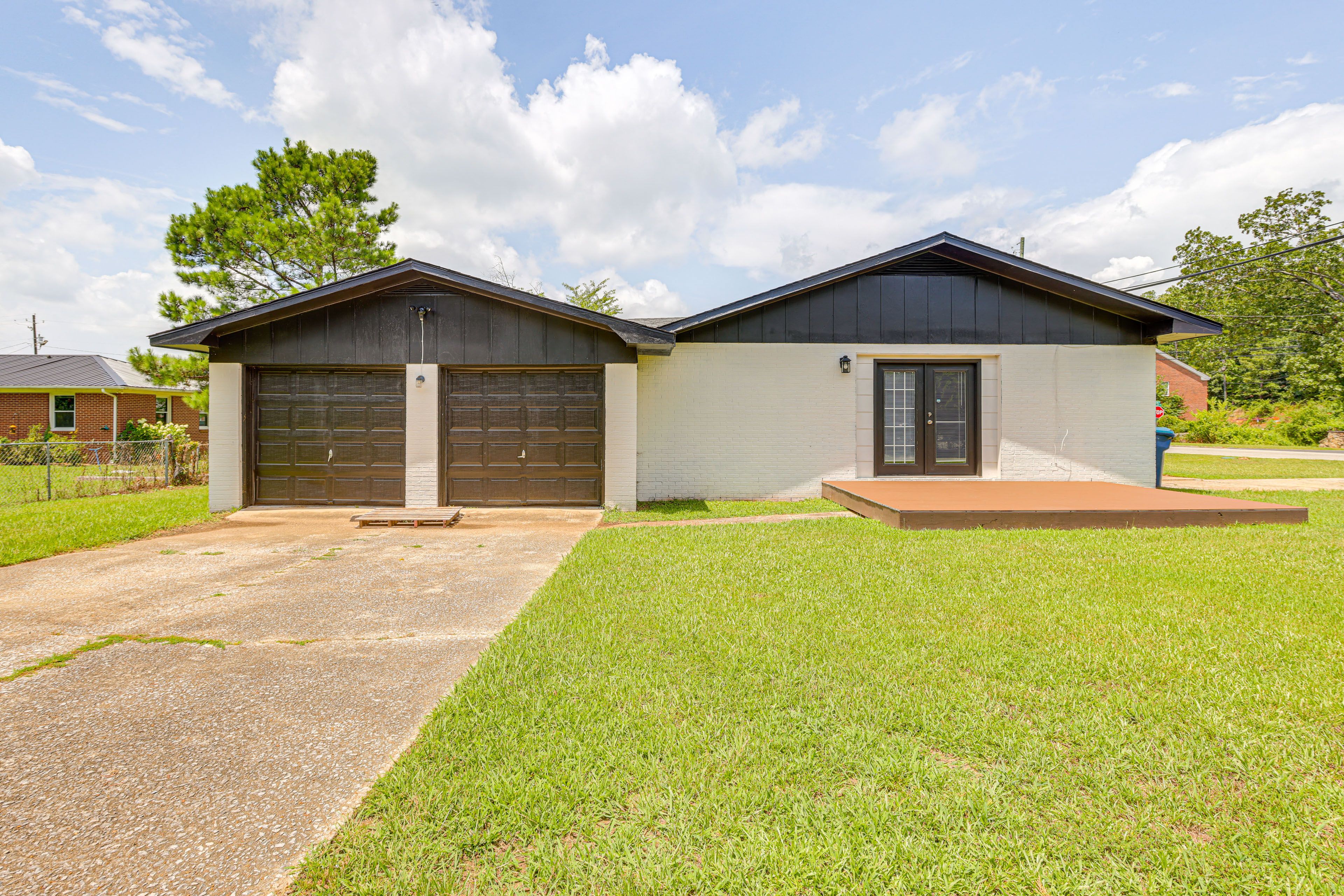 Exterior | Single-Story Home | Parking | Driveway (4 Vehicles)