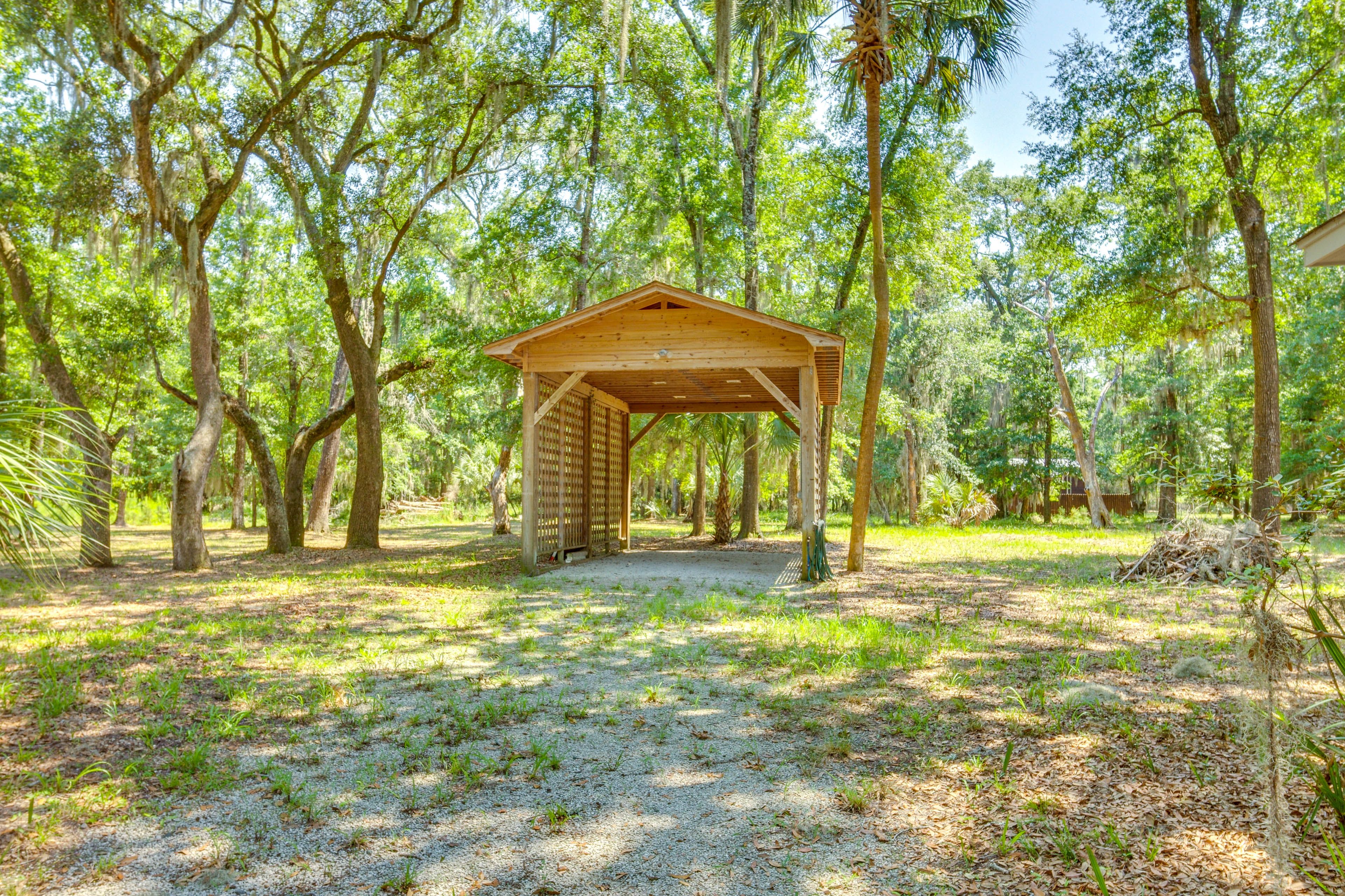 Parking | Covered RV/Trailer/Boat Parking (1 Vehicle)