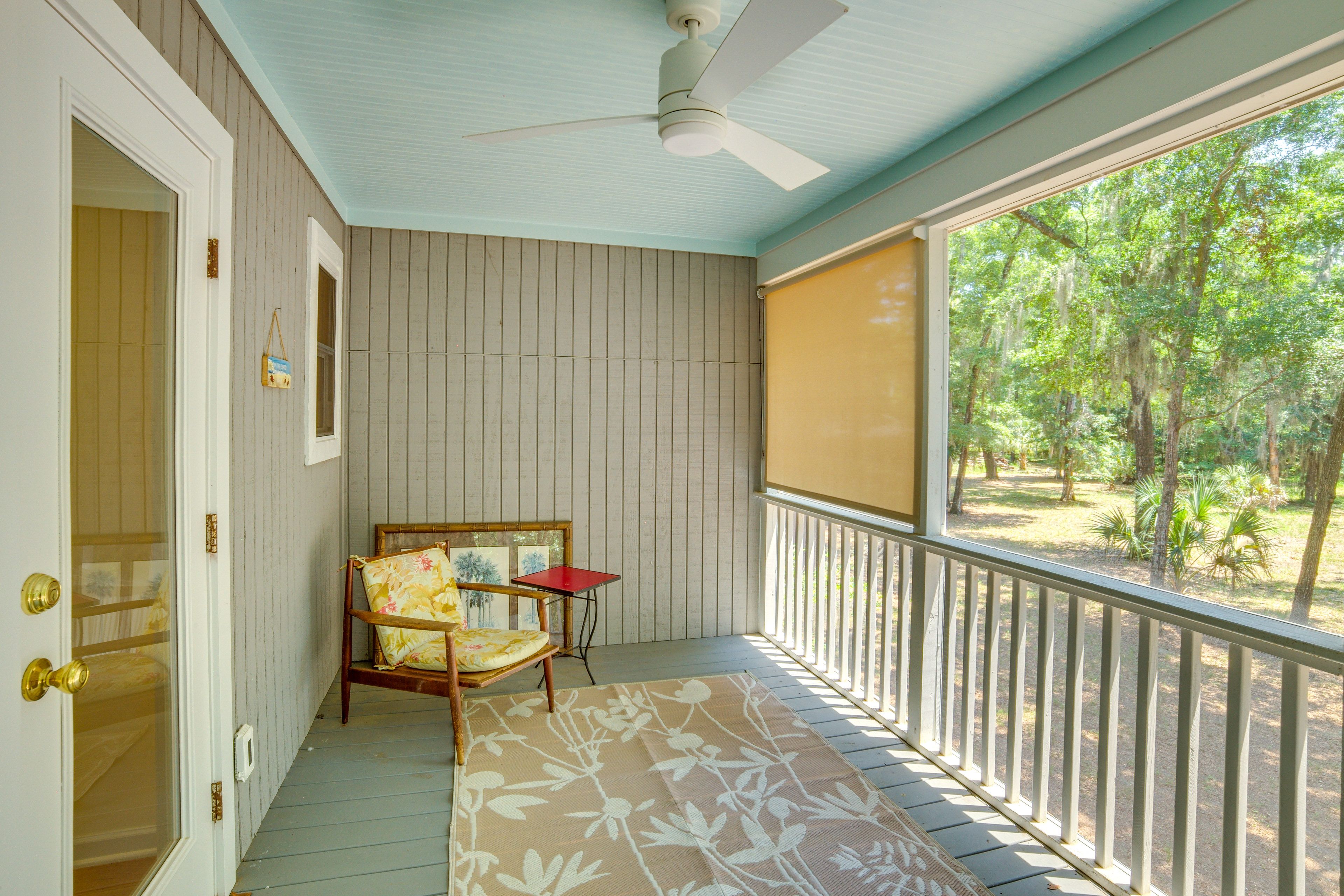 Private Screened Lanai