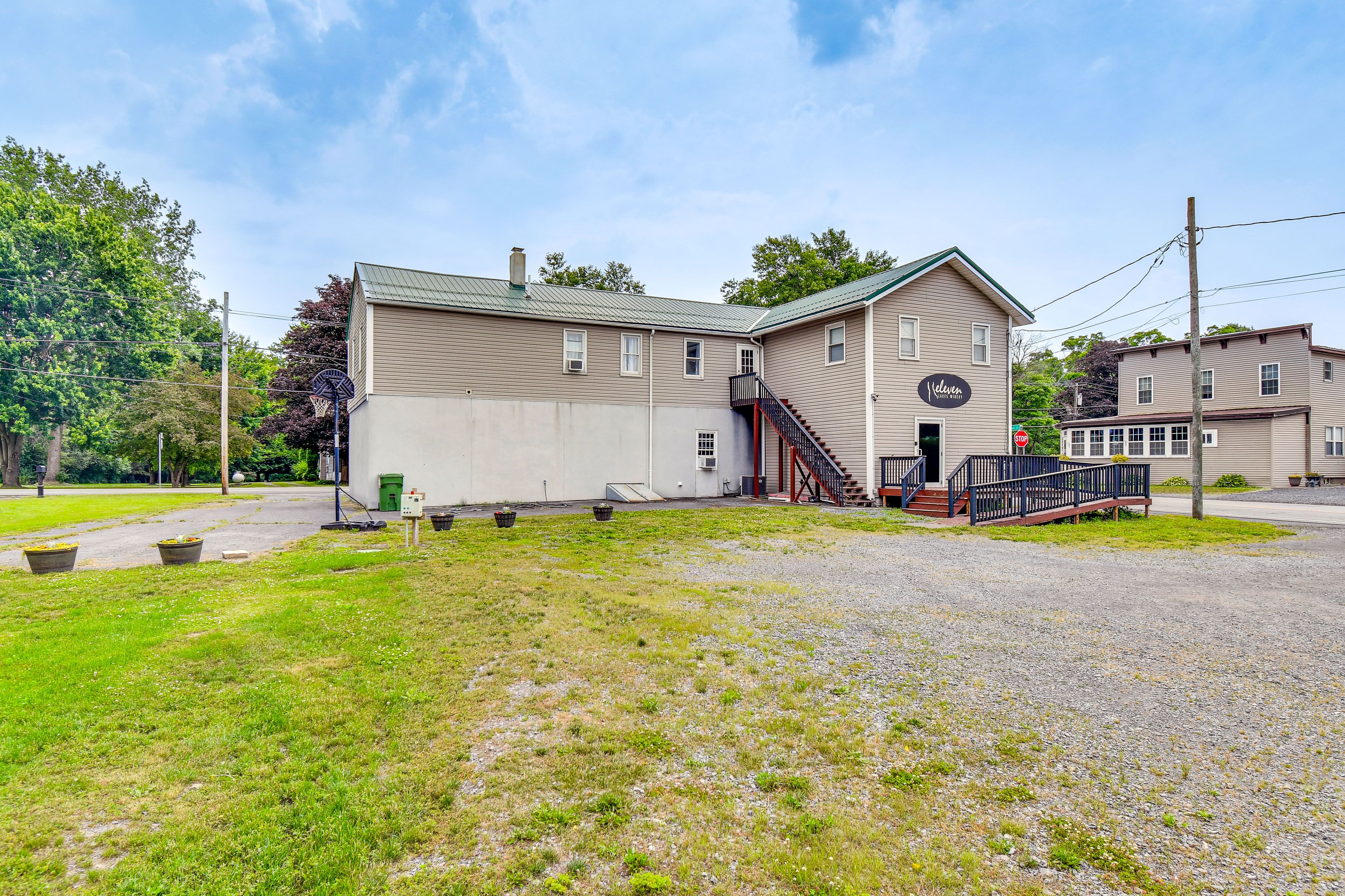 Parking | Shared Driveway (3 Vehicles) | RV/Trailer Parking Available