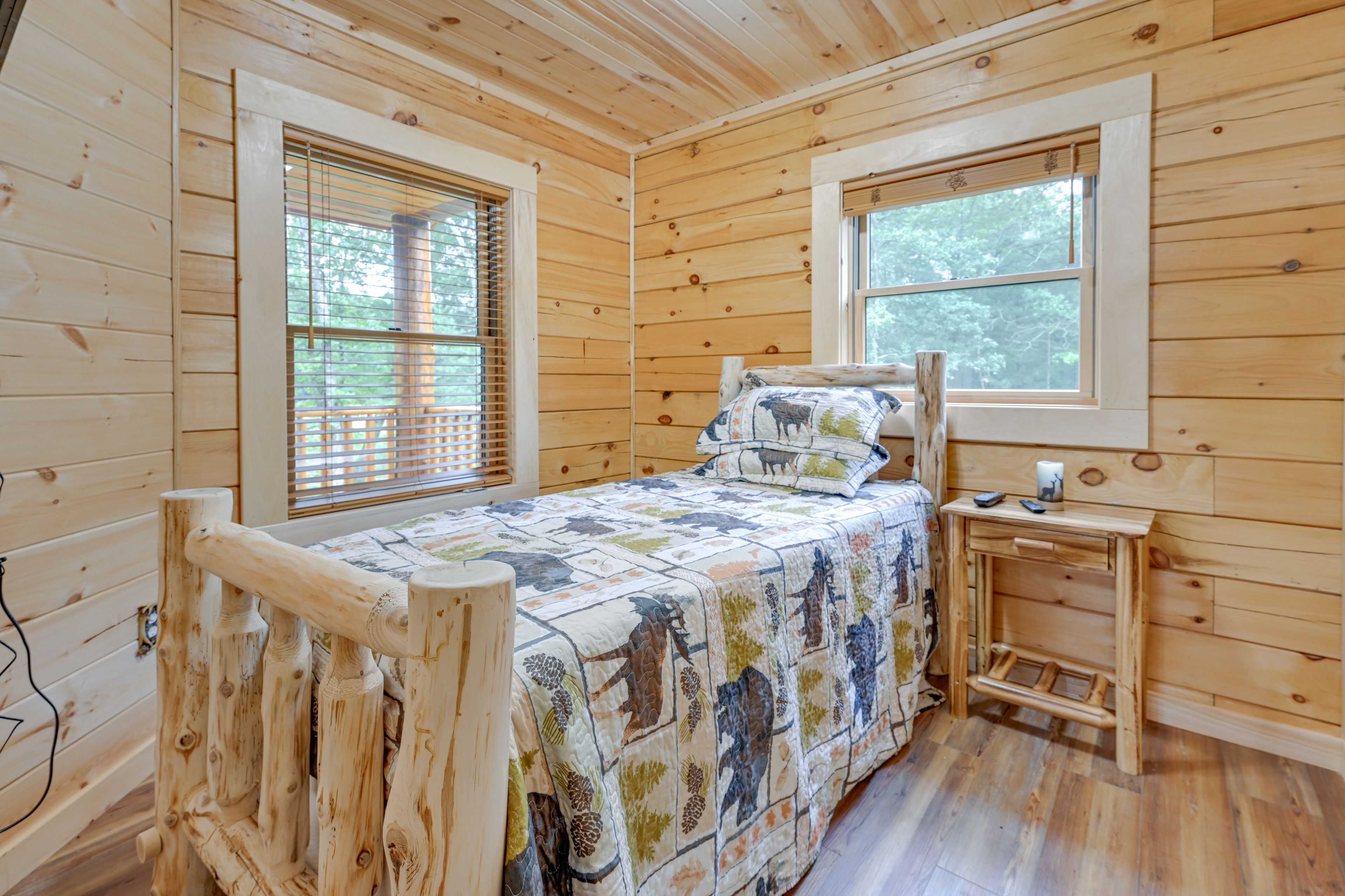 Bedroom 3 | 2nd Floor | Twin Bed | Smart TV