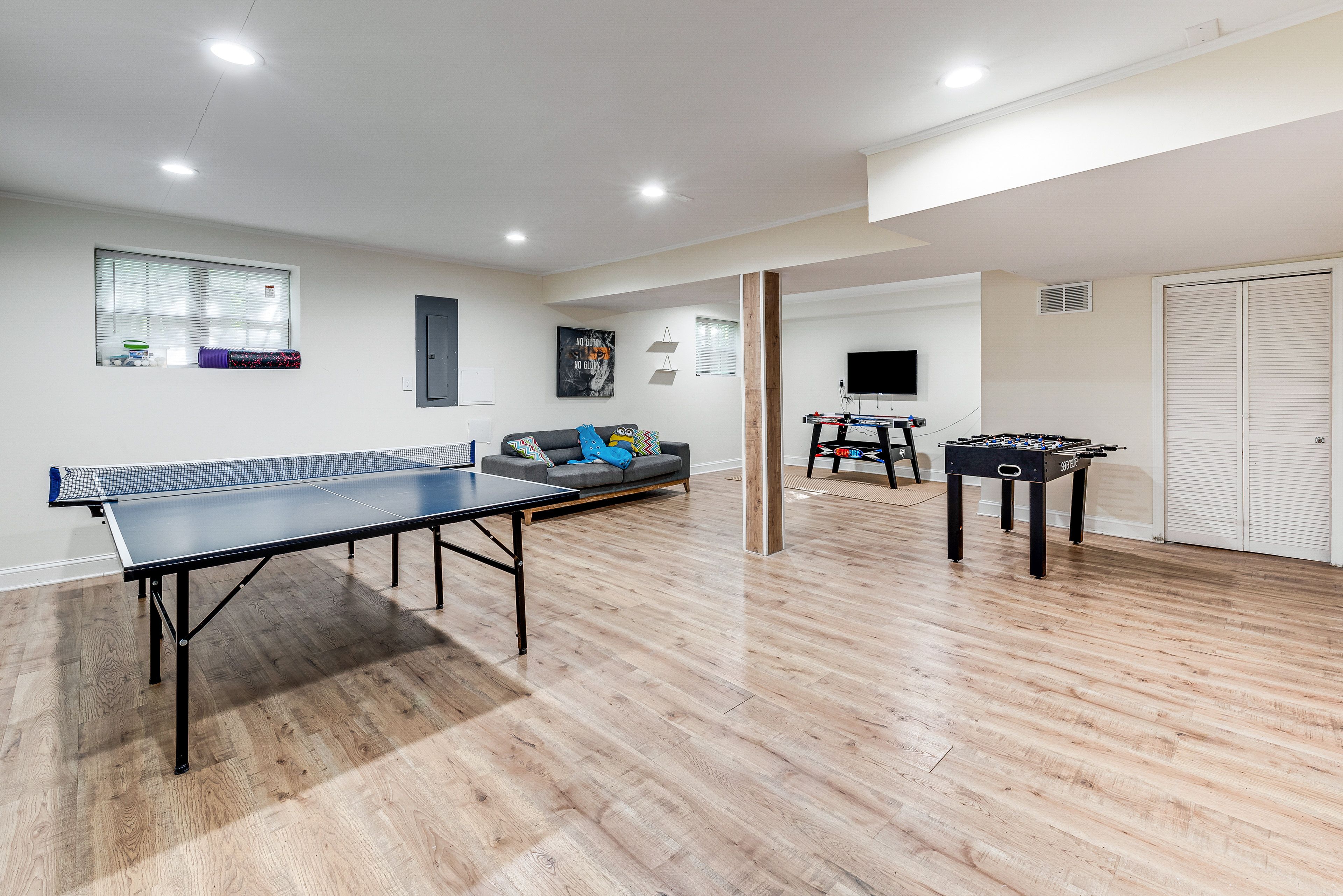 Game Room | Basement | Ping-Pong | Foosball | Air Hockey | Smart TV