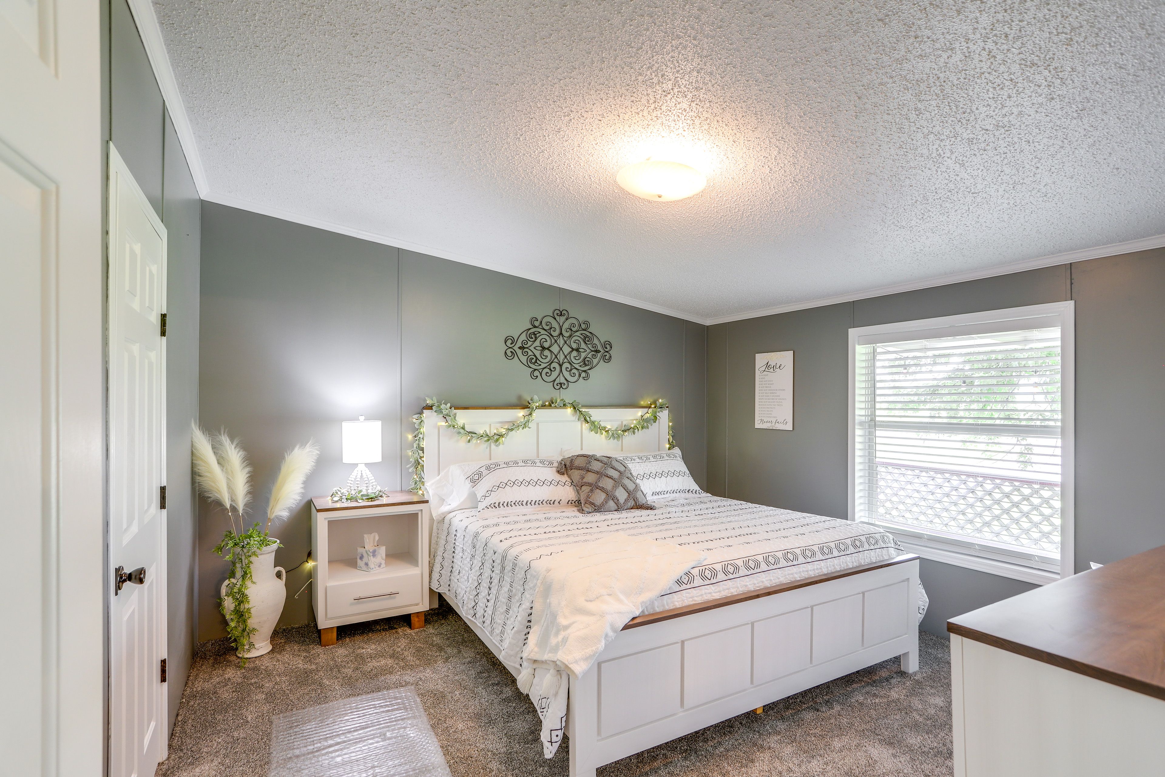 Bedroom 1 | King Bed | Linens Provided