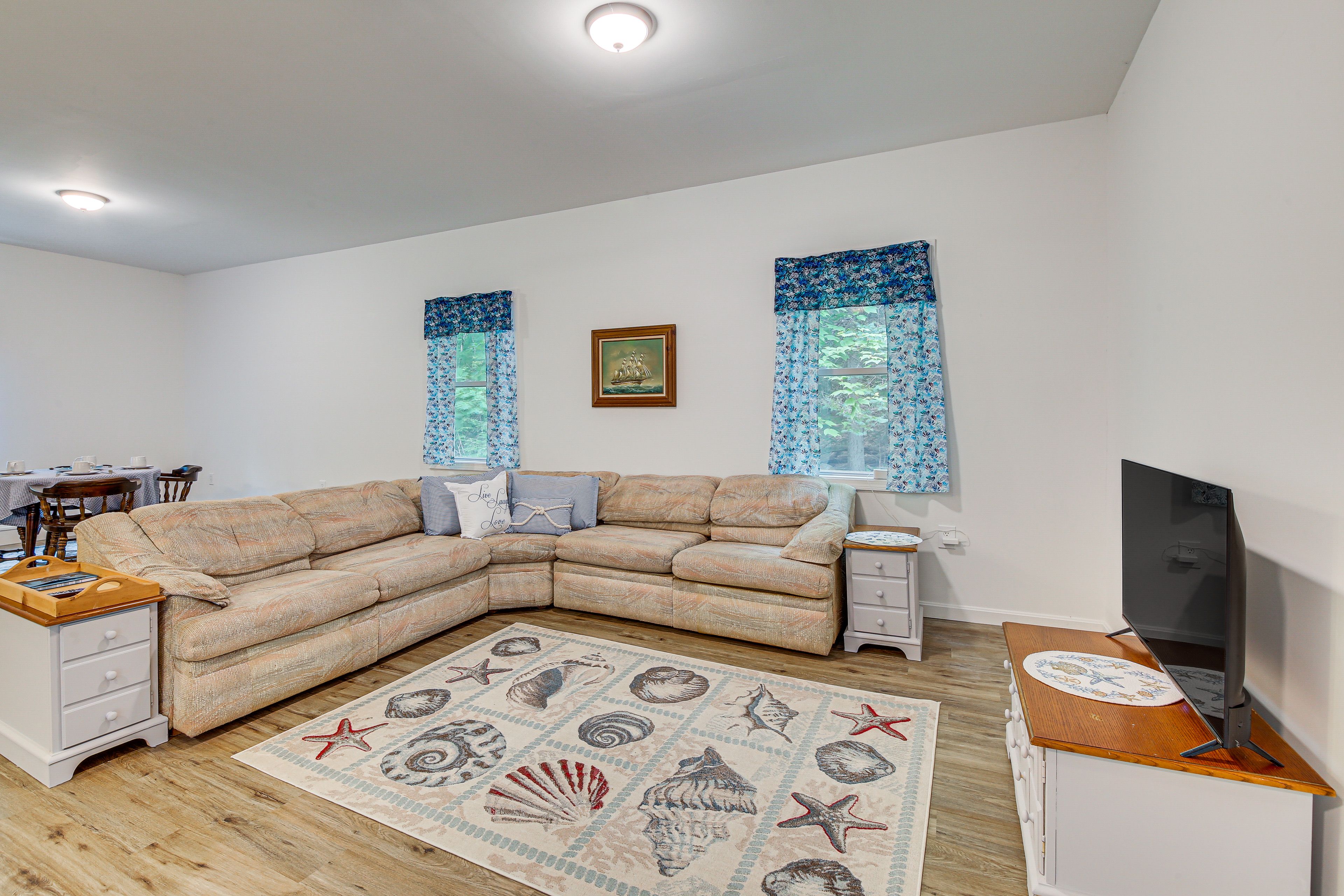 Orland Vacation Rental | 2BR | 1BA | 1,000 Sq Ft | 1 Step Required to Enter