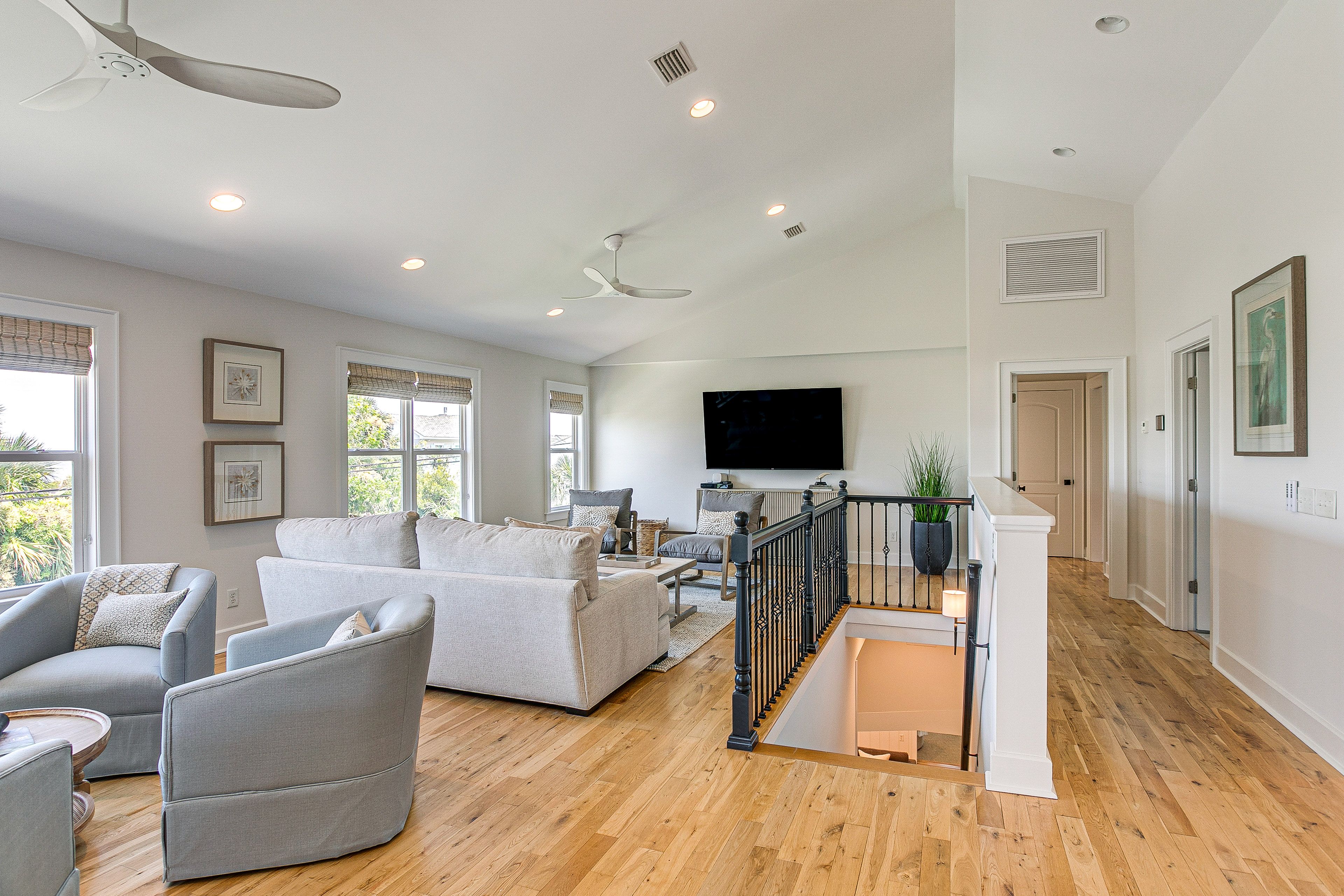 Upstairs Living Room | Smart TV | Ample Seating | 2nd Floor