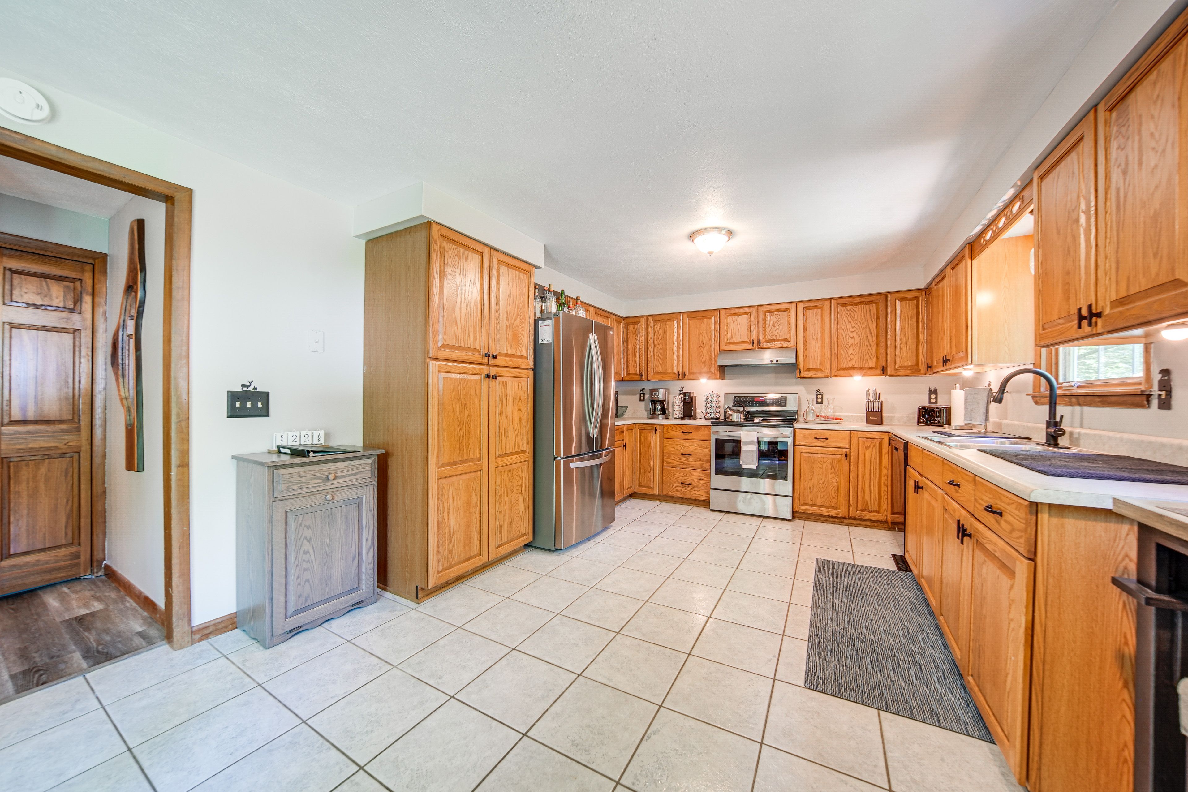 Kitchen | Main Level