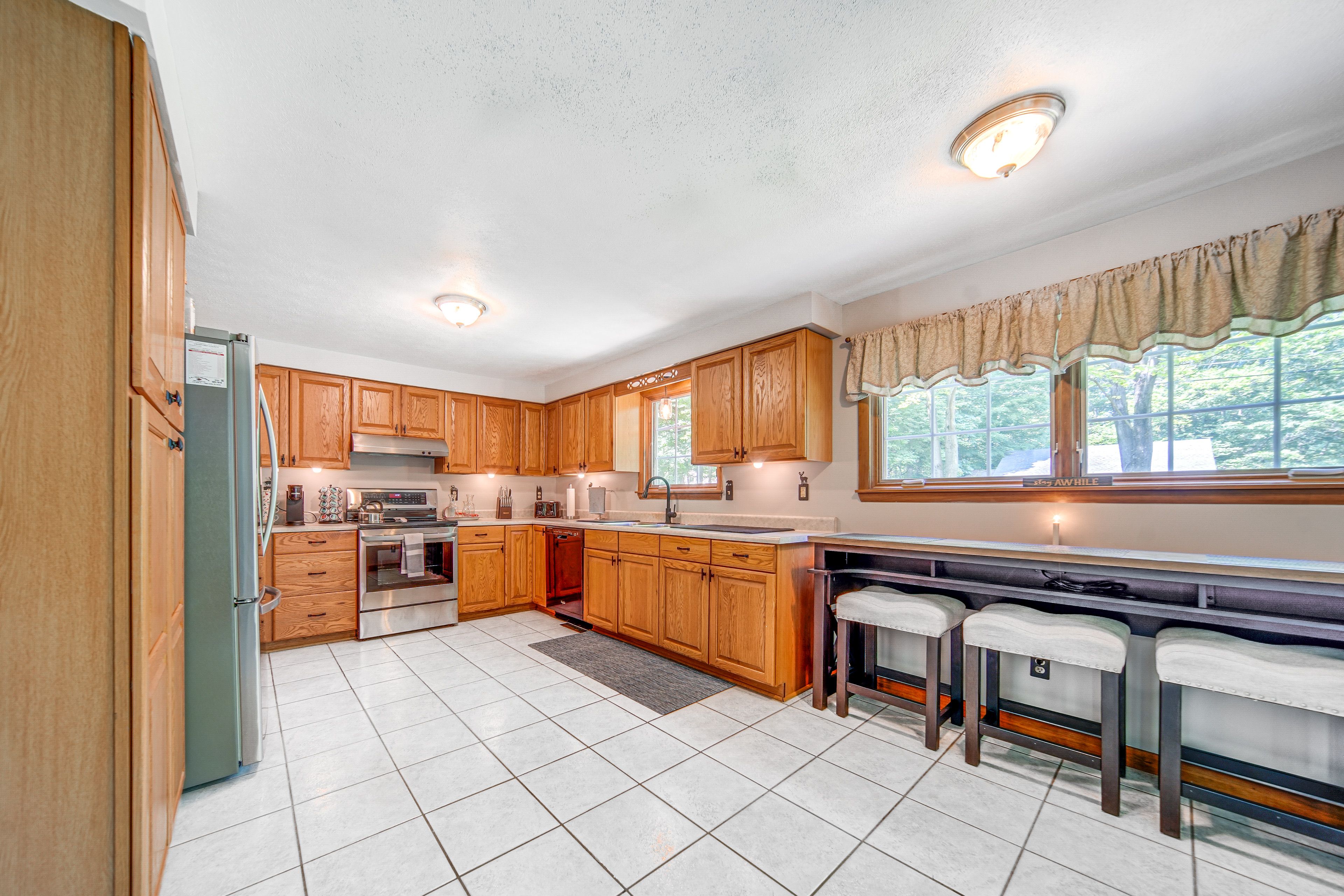 Kitchen | Keurig & Drip Coffee Makers | Main Level