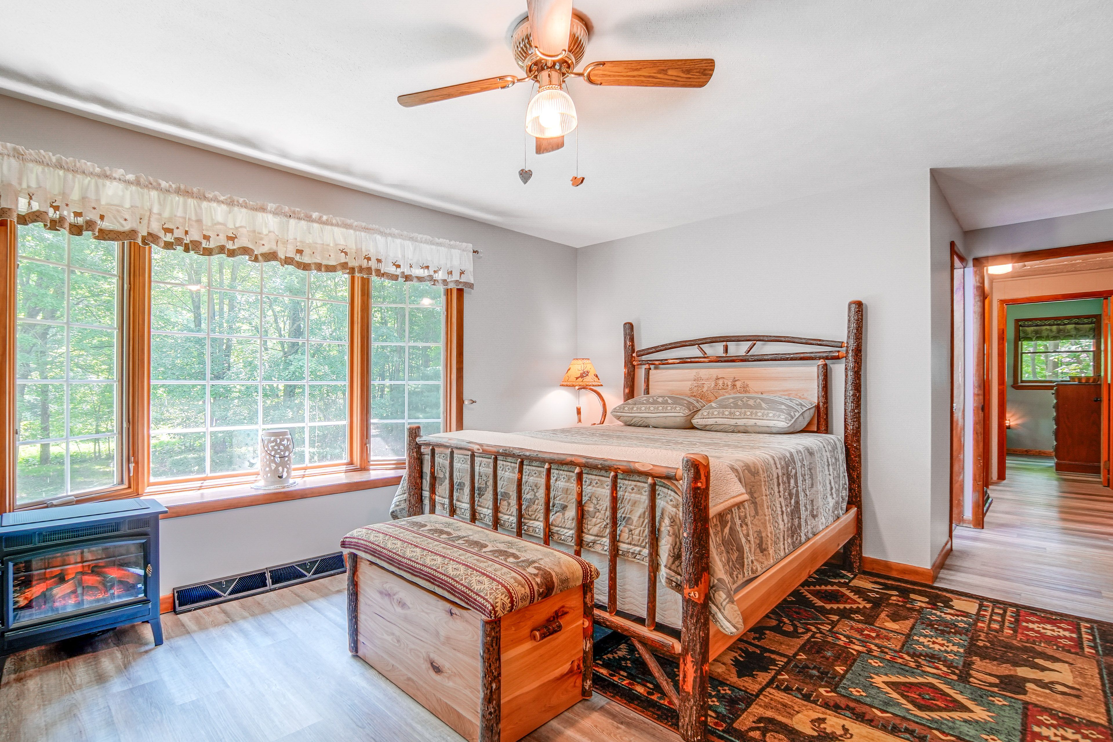 Bedroom 1 | Queen Bed | Linens Provided | Main Level