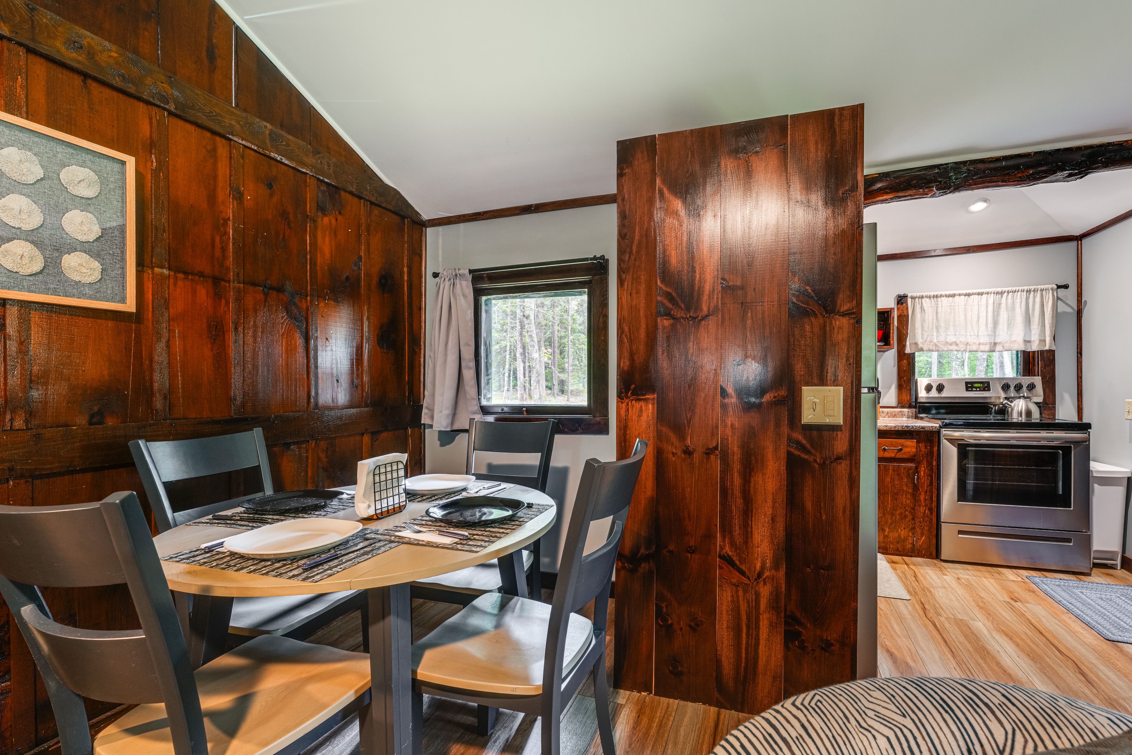 Dining Area | Dishware & Flatware Provided