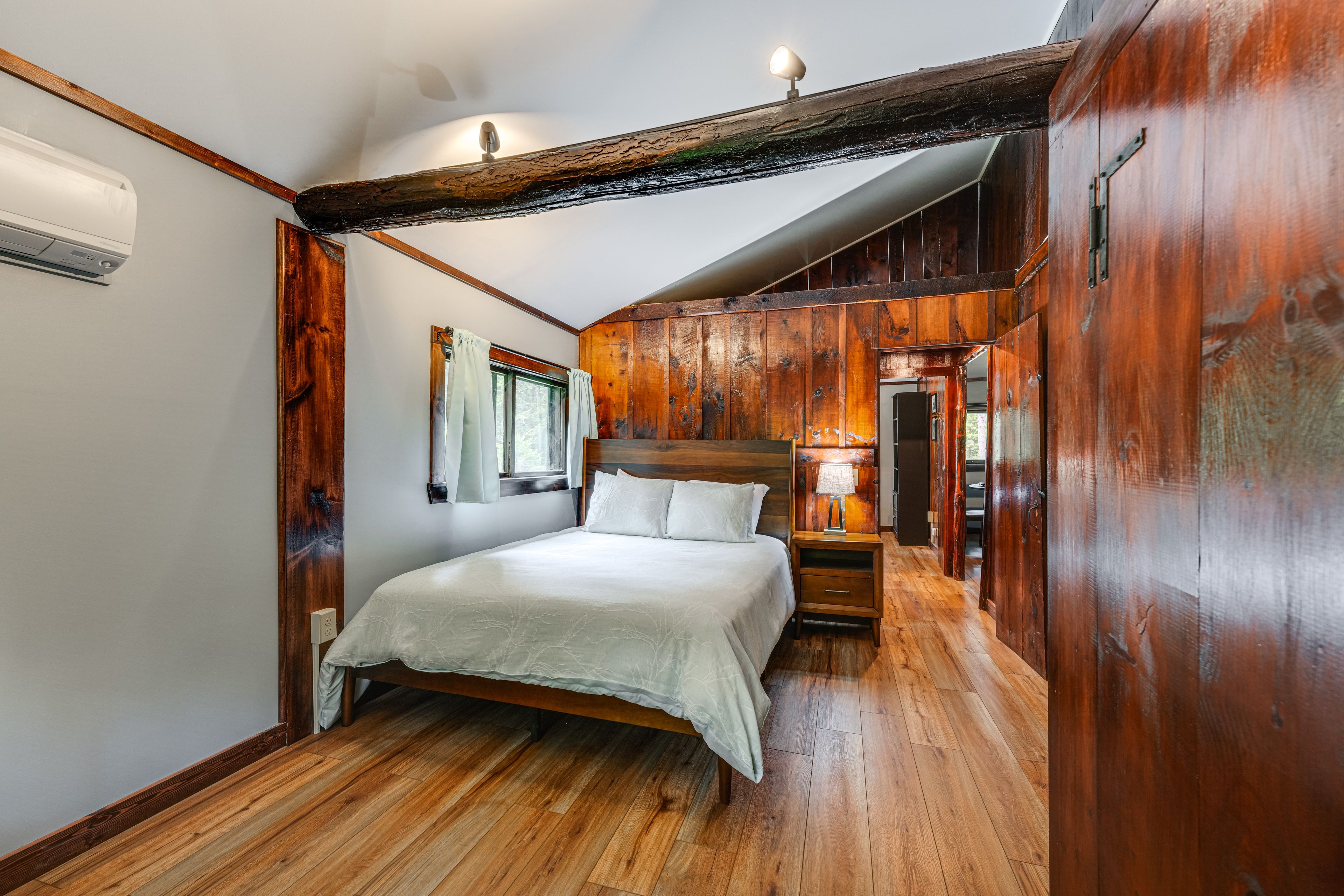 Bedroom 1 | Queen Bed | Linens Provided