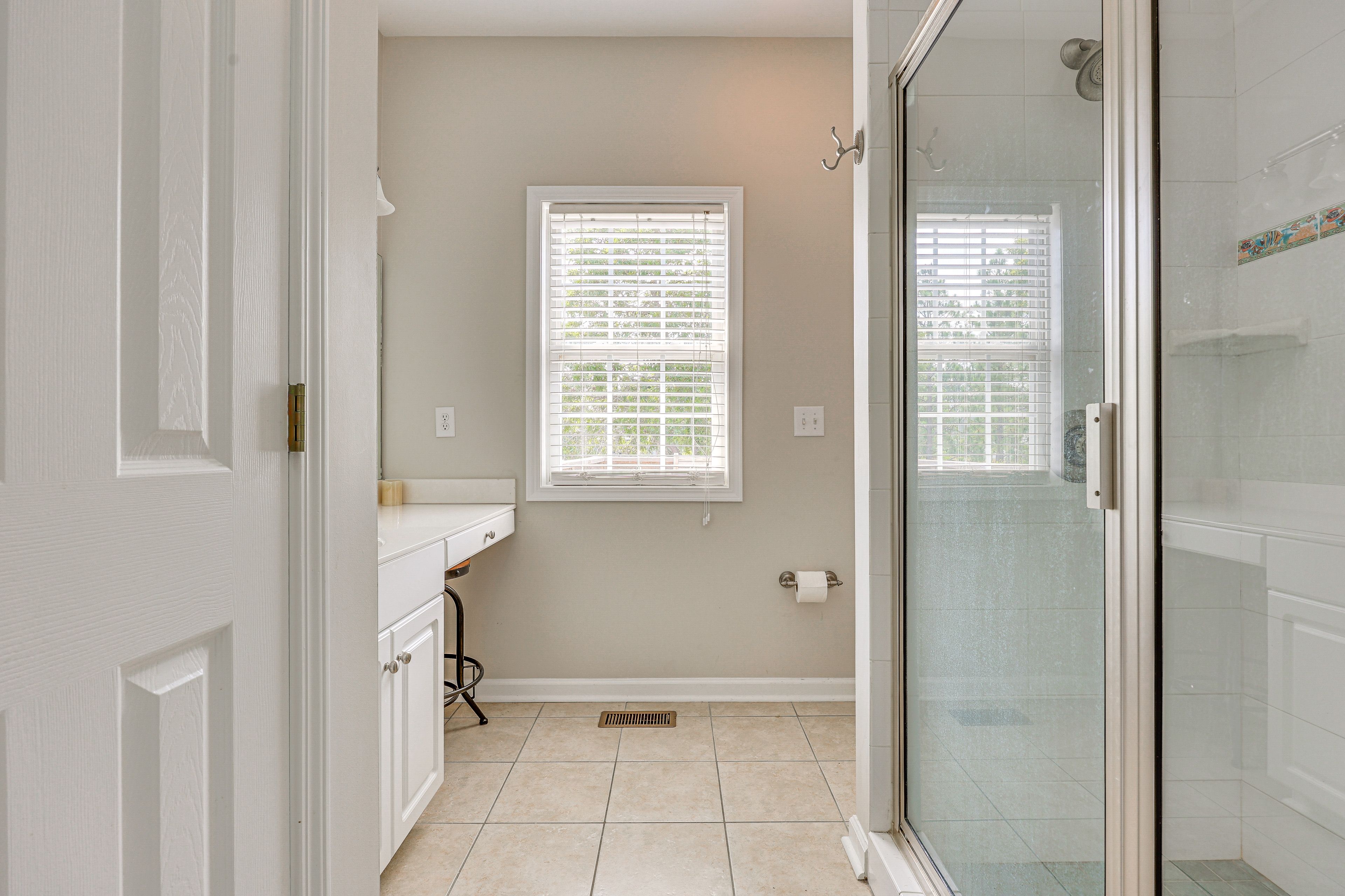 En-Suite Bathroom | Towels Provided