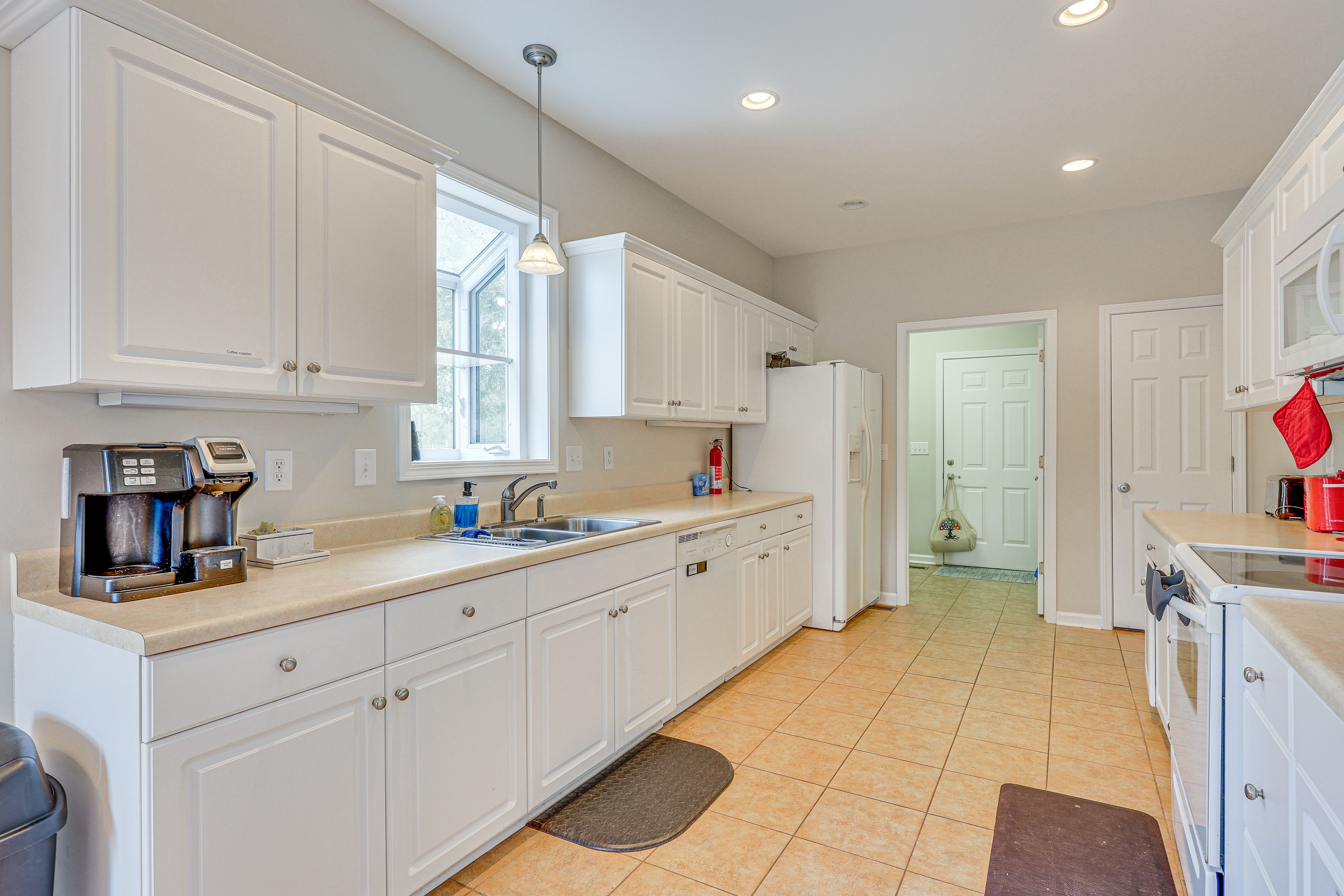 Kitchen | Coffee Maker | Dishwasher | Cooking Basics