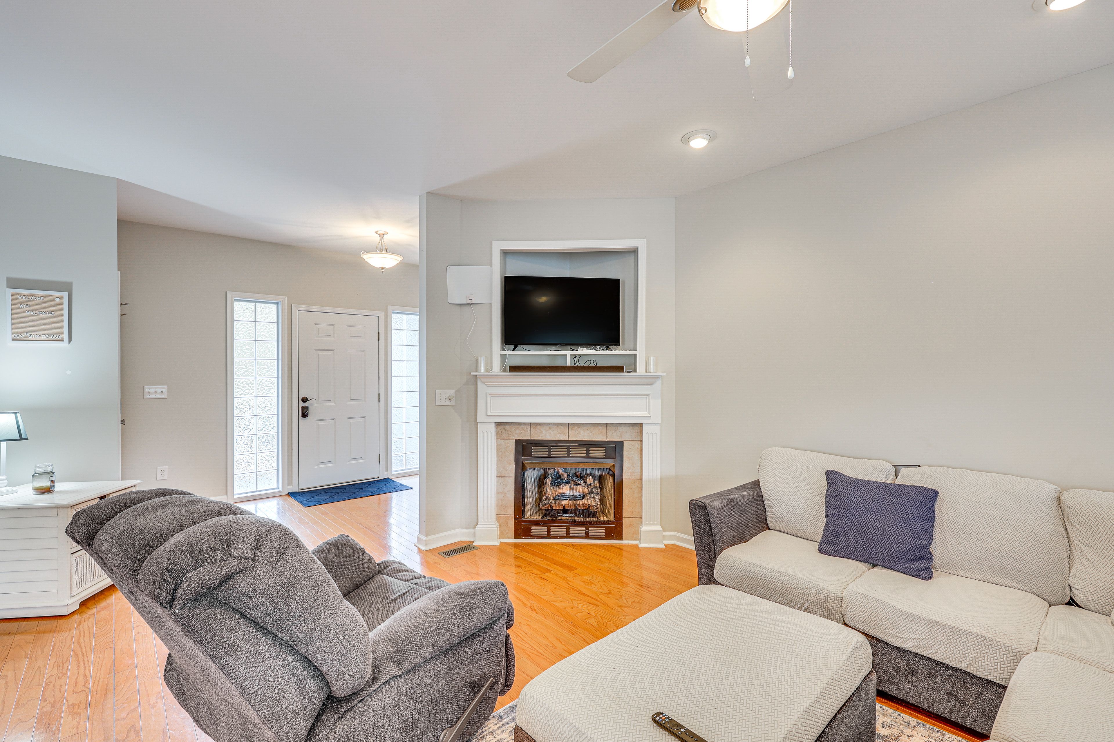 Living Room | Fireplace | Smart TV